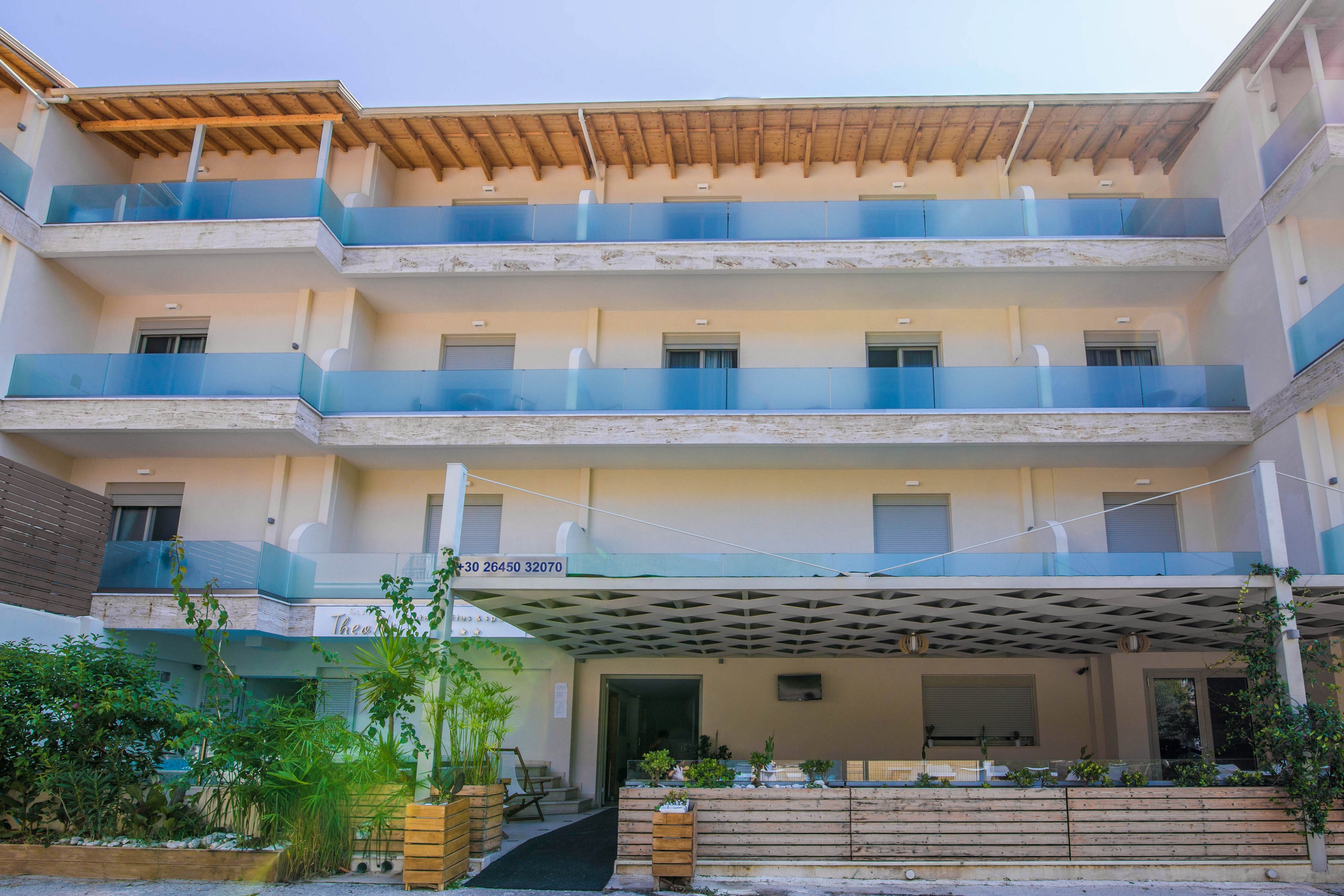 Grand TheoNi Boutique Hotel & Spa