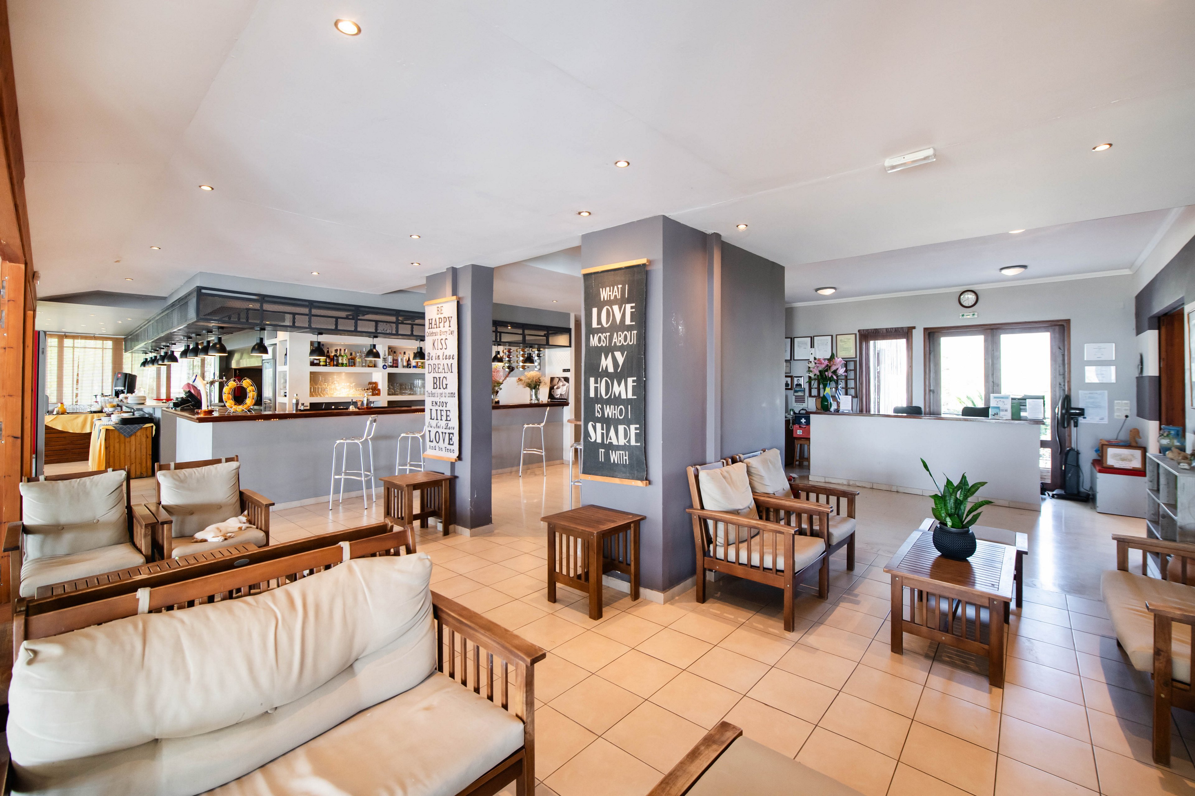 Sunwaves Beach Hotel