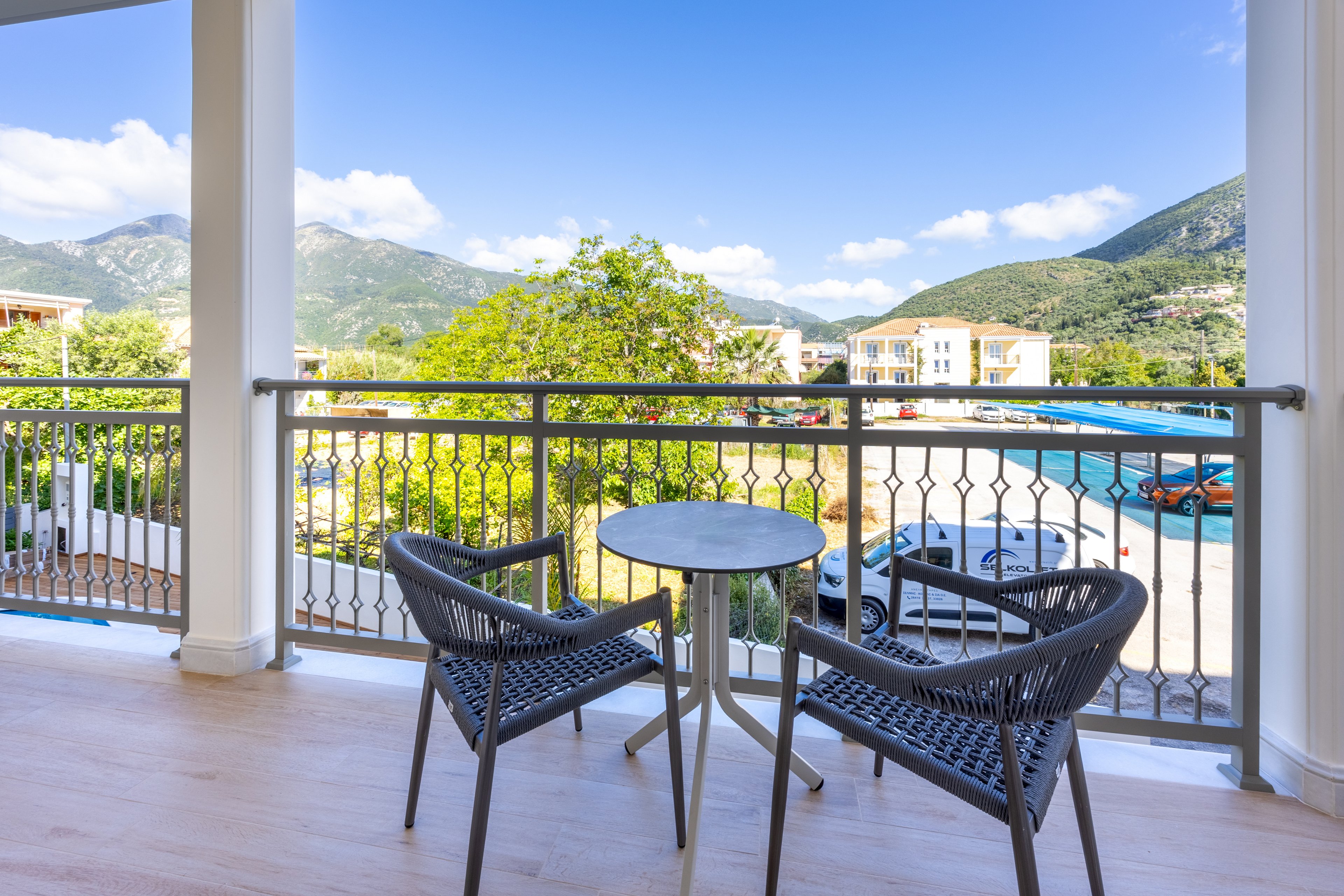 Royal Nidri Suites