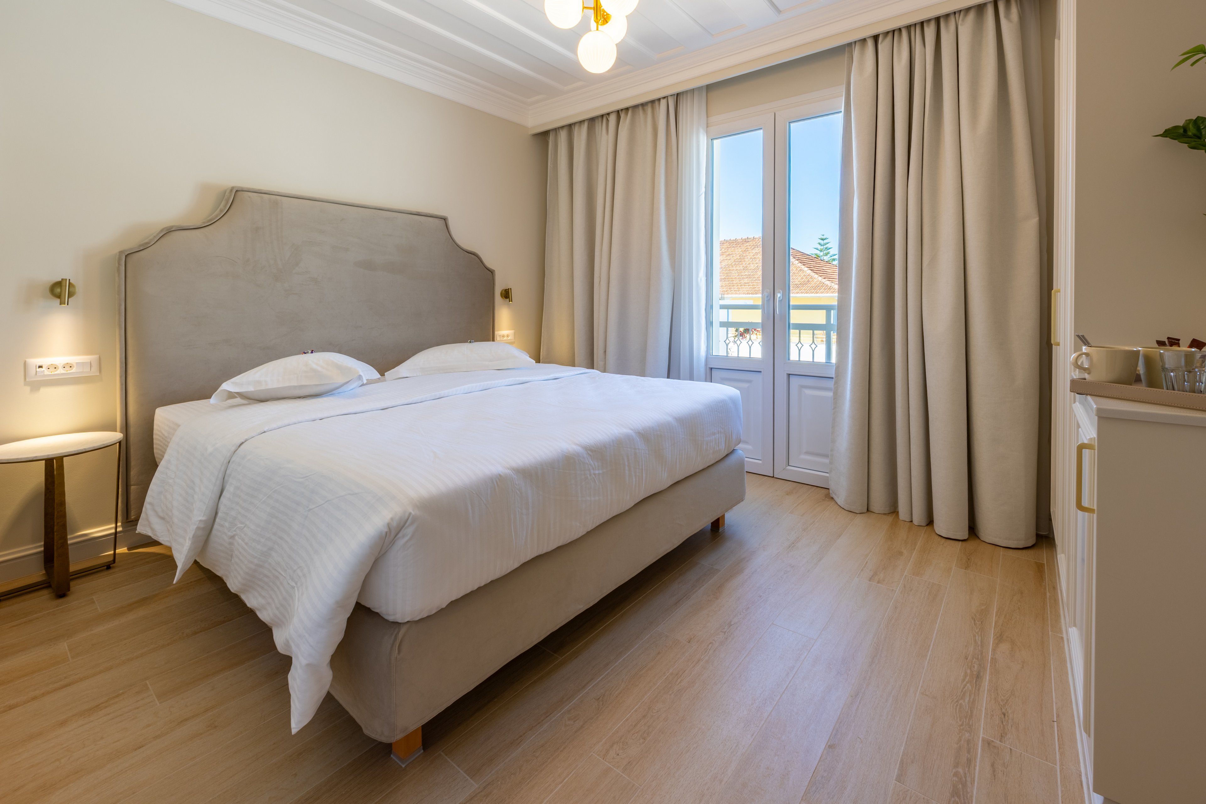 Royal Nidri Suites