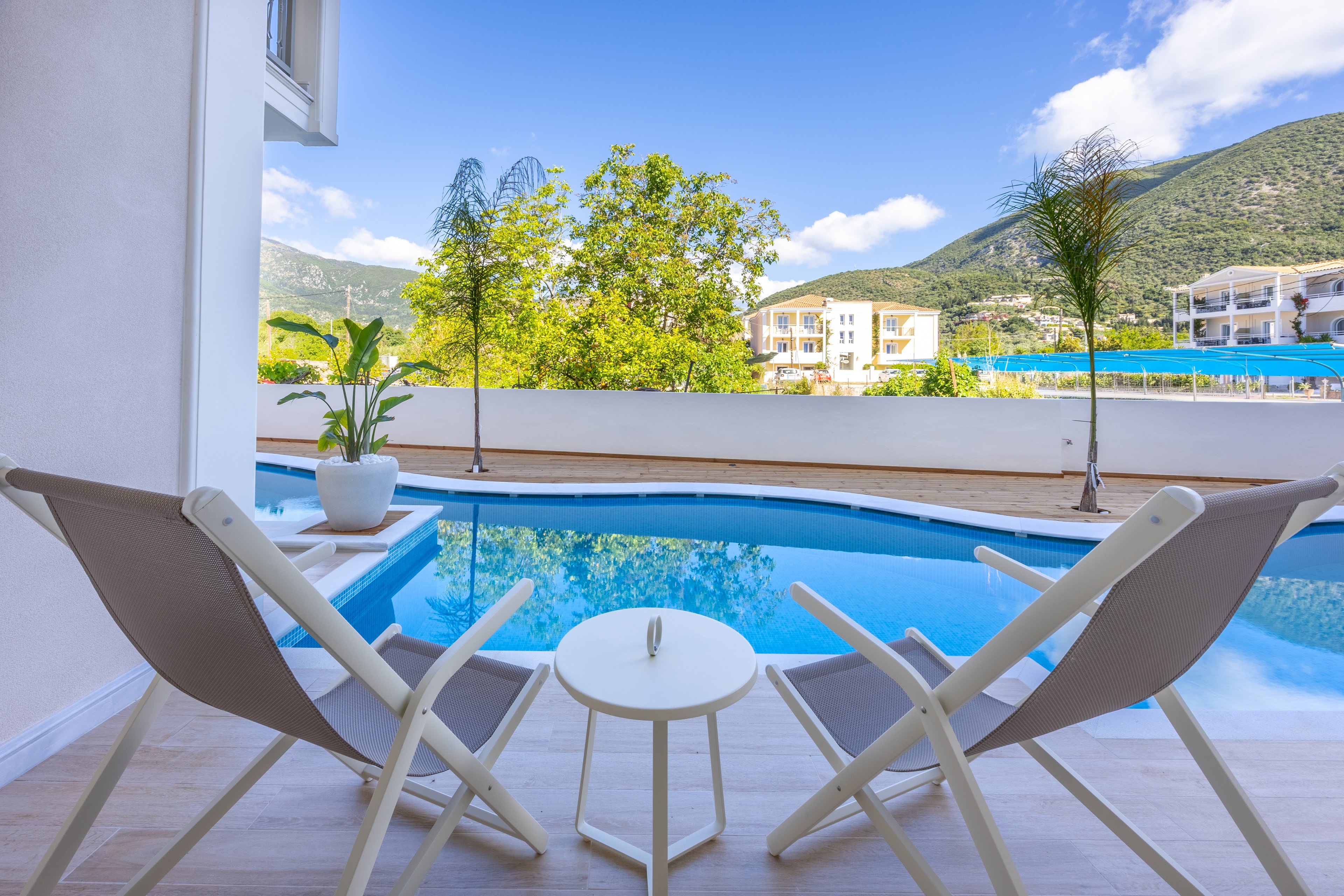 Royal Nidri Suites