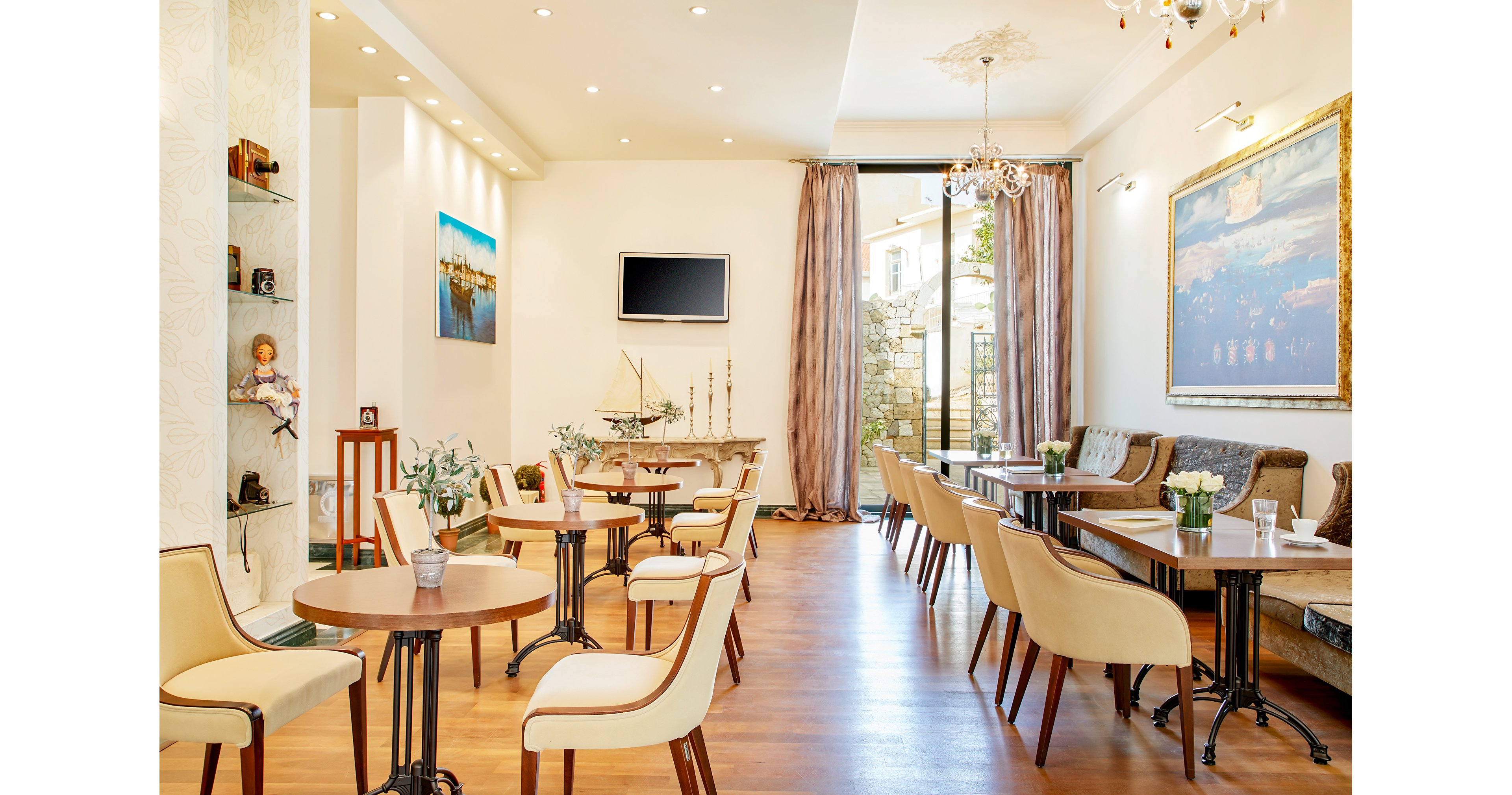 Dioni Boutique Hotel