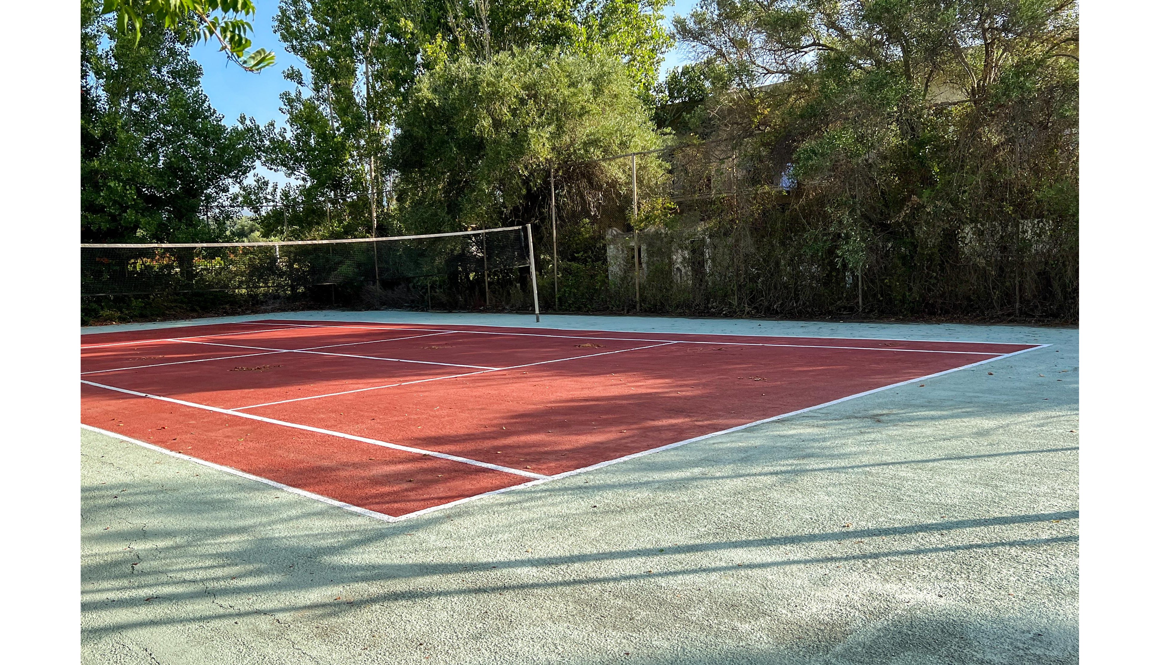 Ninos Grand Beach Resort