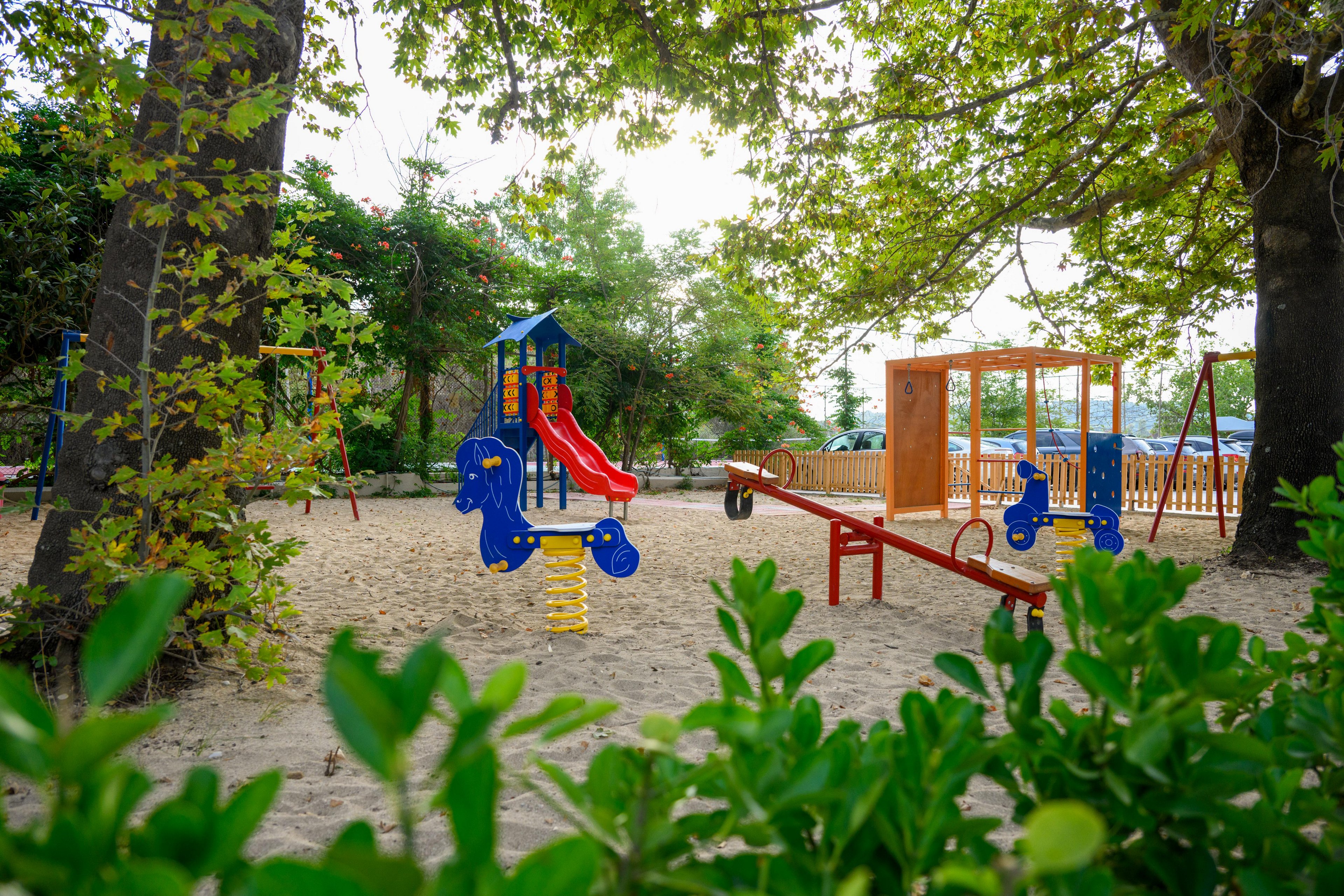 Ninos Grand Beach Resort