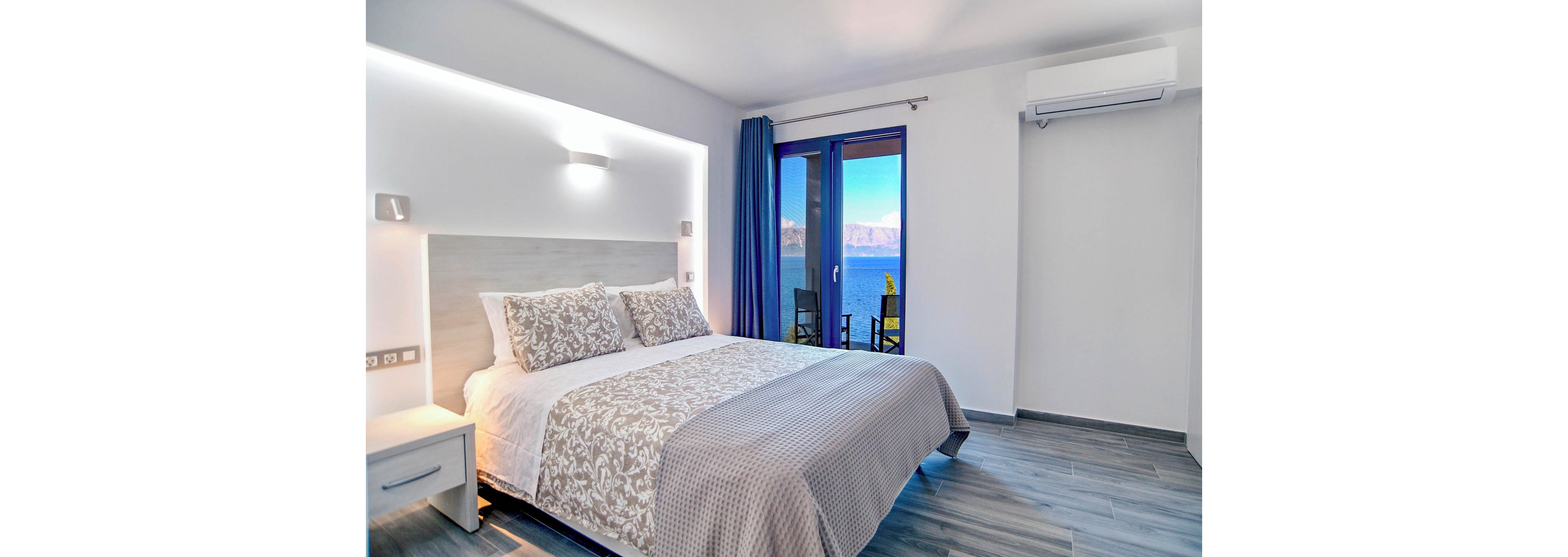 Captain Stavros Suites