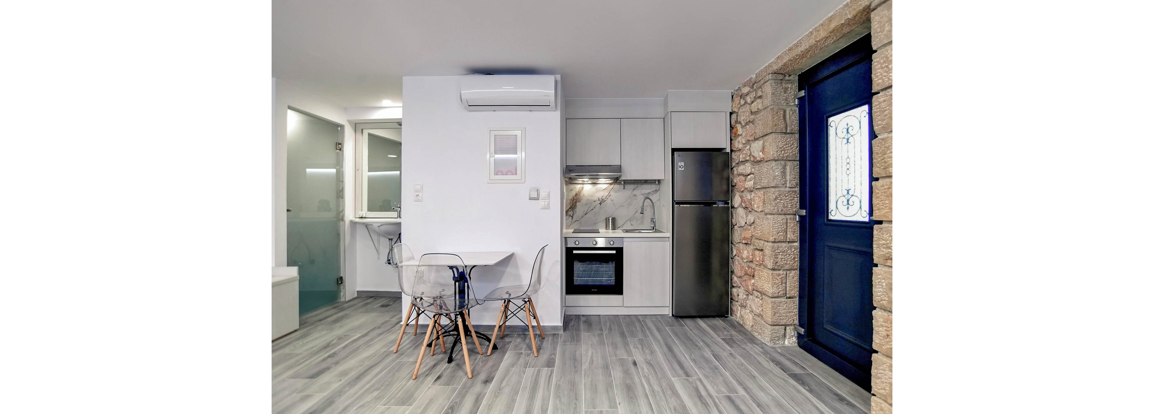 Captain Stavros Suites