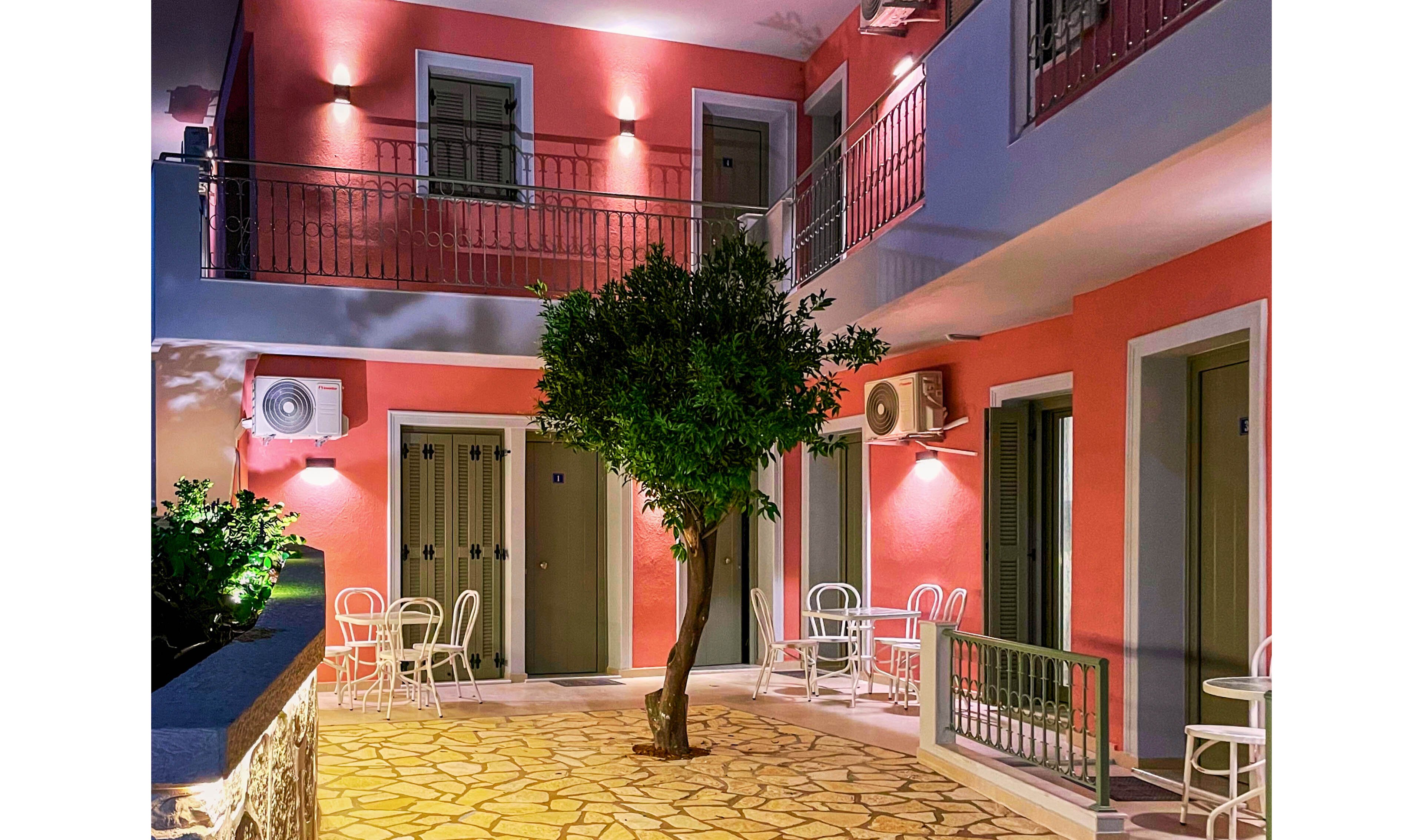 Anax Apartments Parga