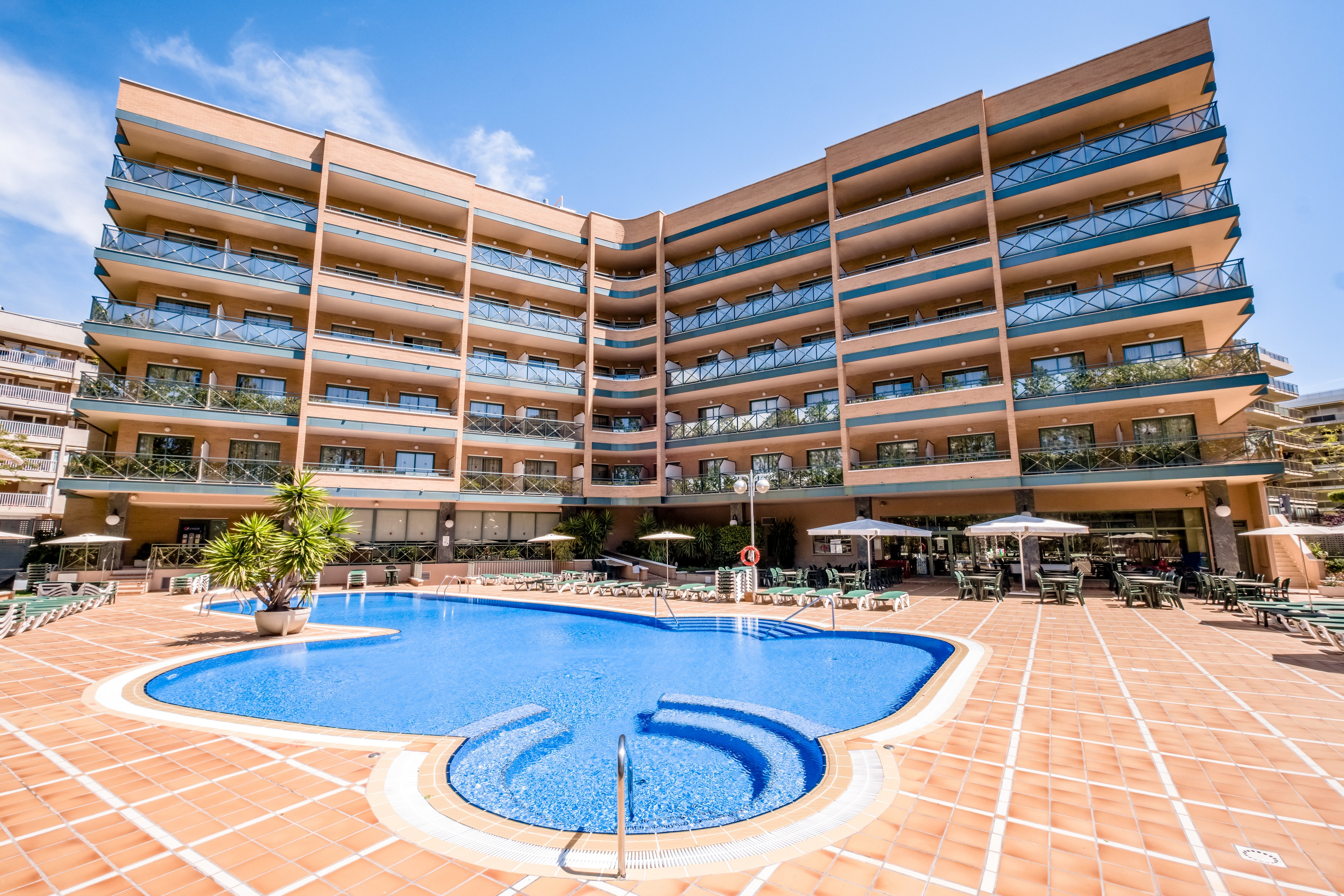 Hotel California Palace