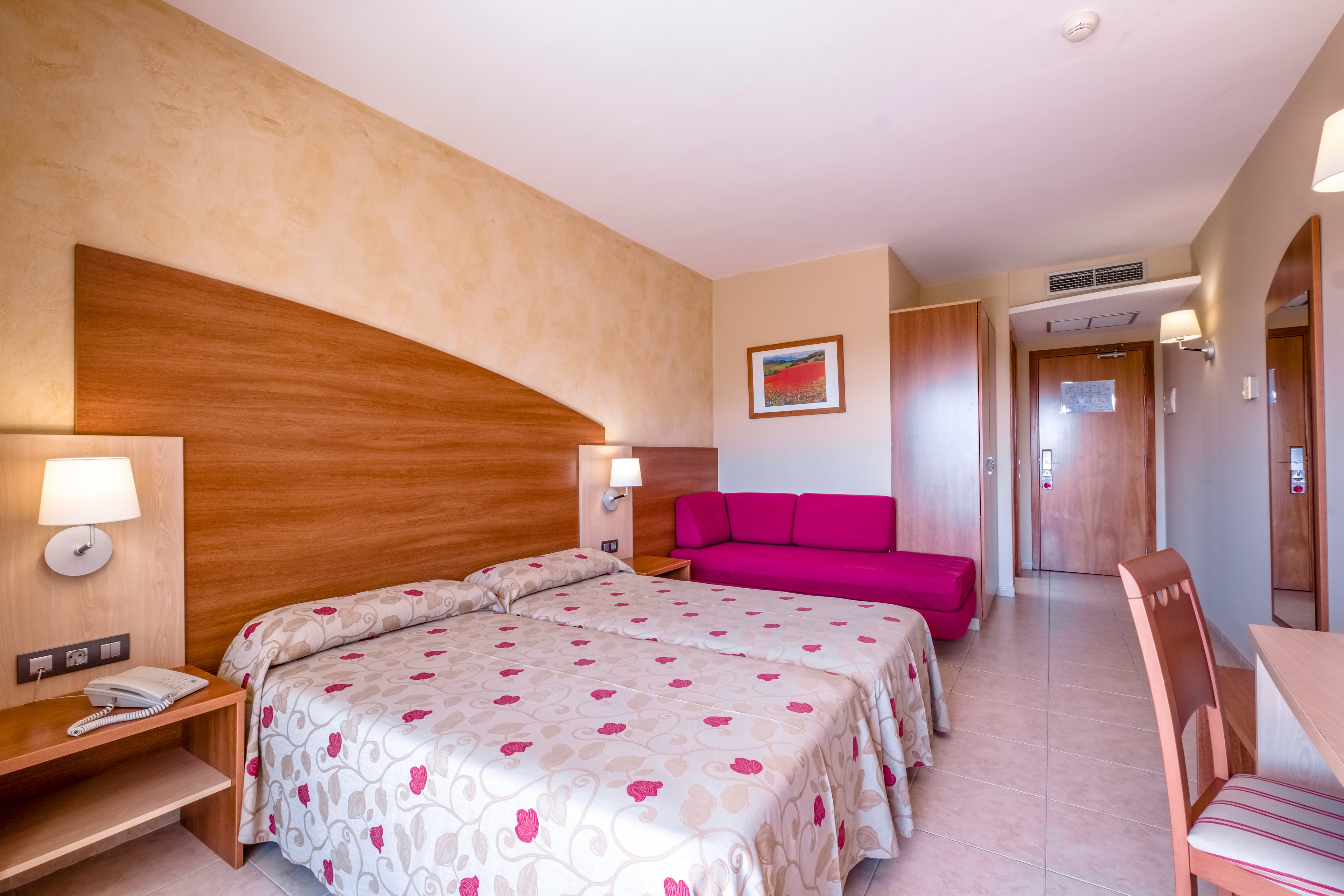 Hotel California Palace