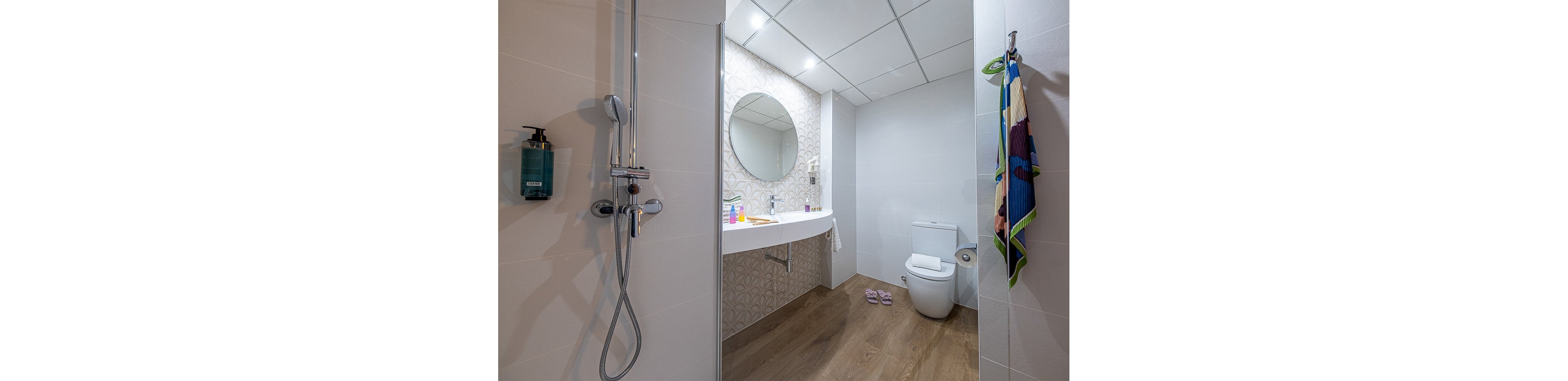 Hotel California Palace