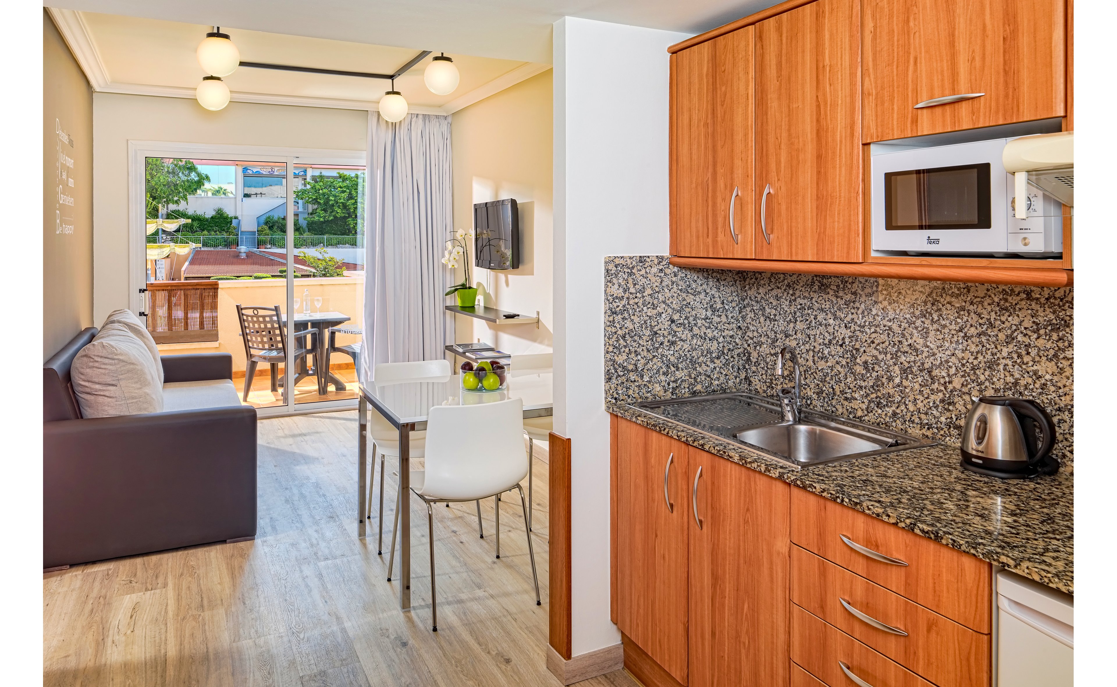 H10 Mediterranean Village