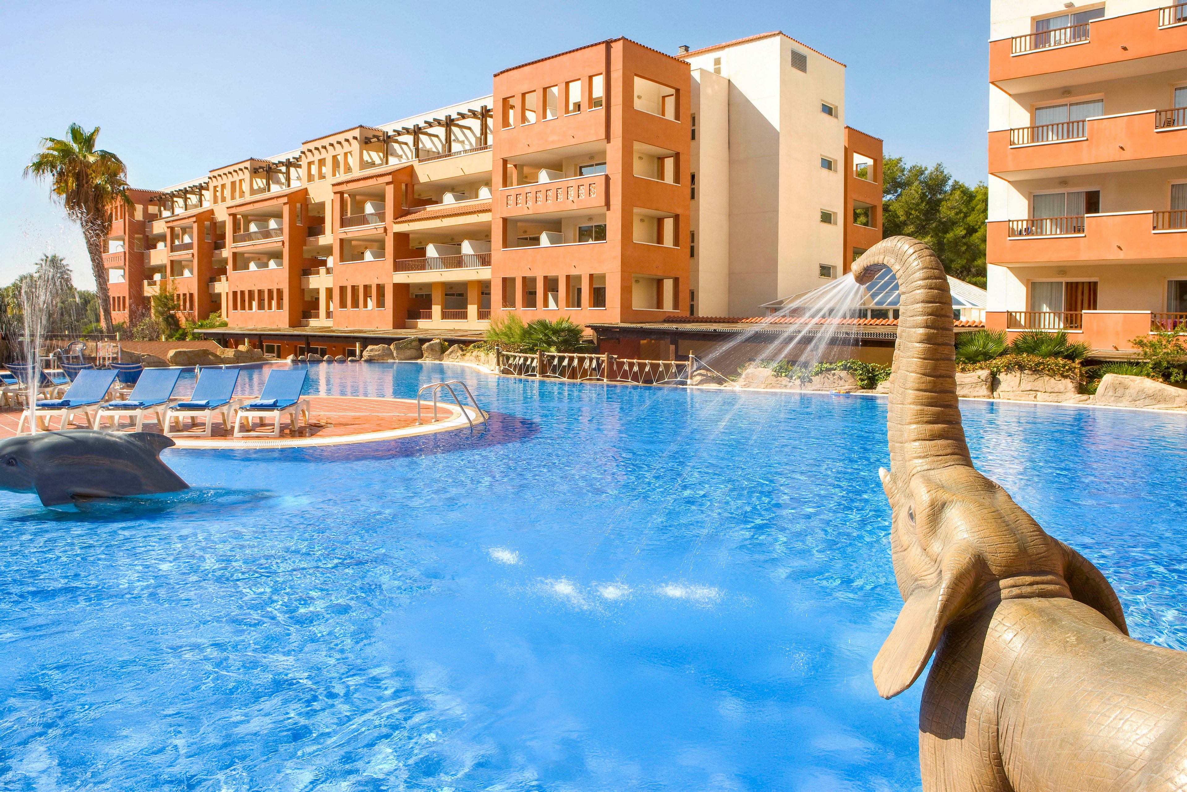 H10 Mediterranean Village