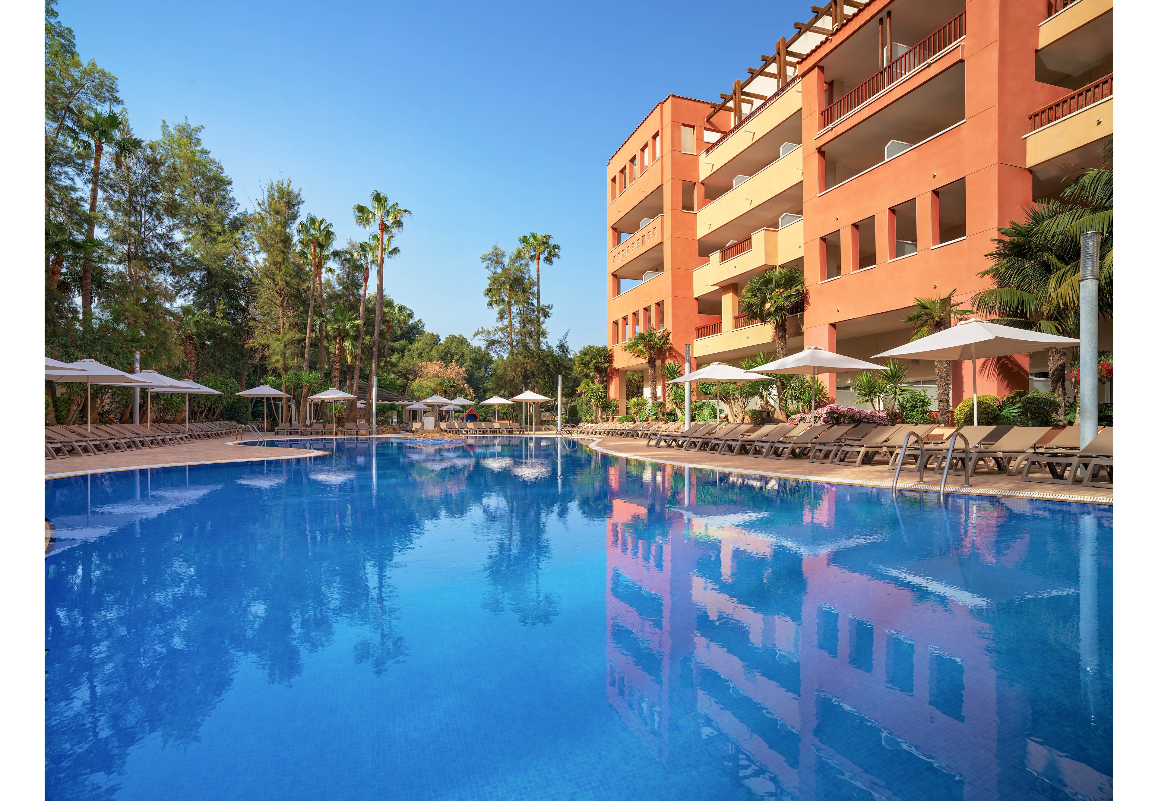 H10 Mediterranean Village