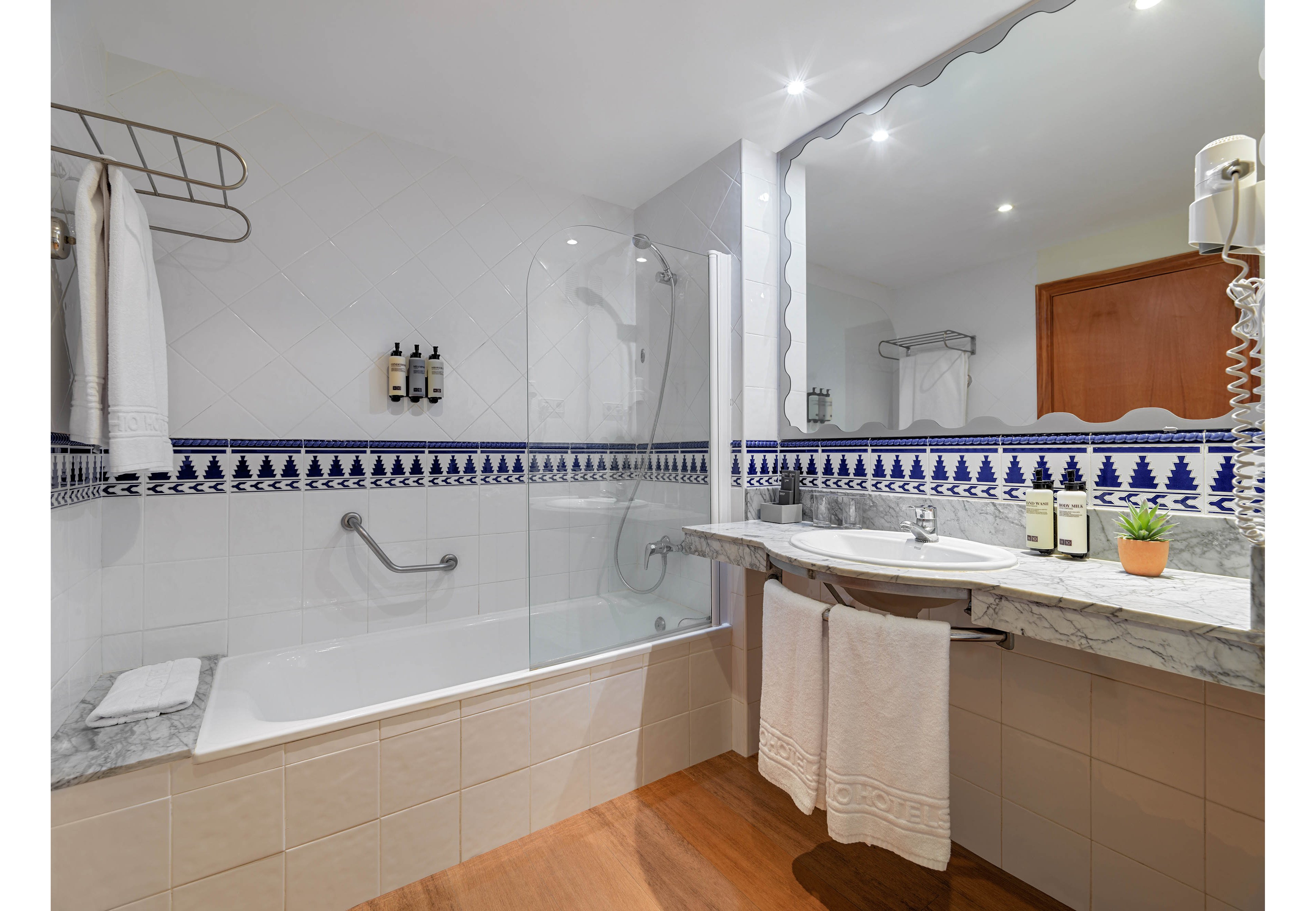 H10 Mediterranean Village