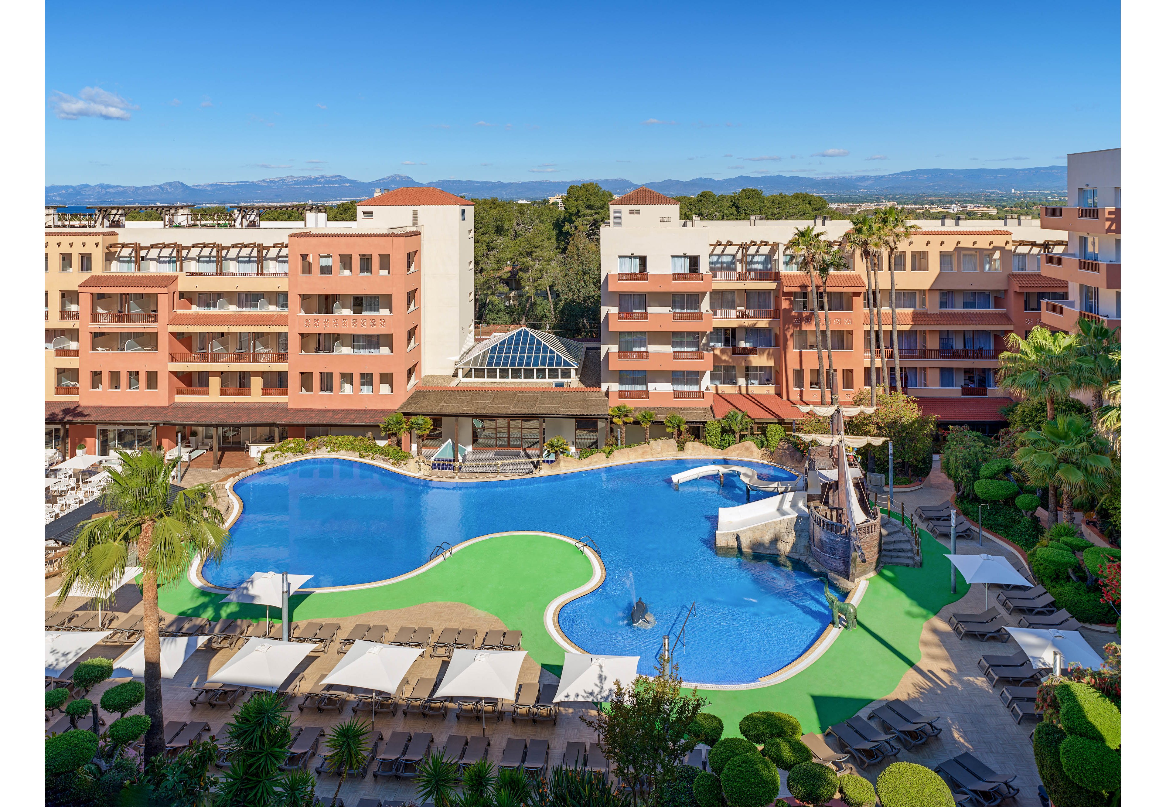 H10 Mediterranean Village