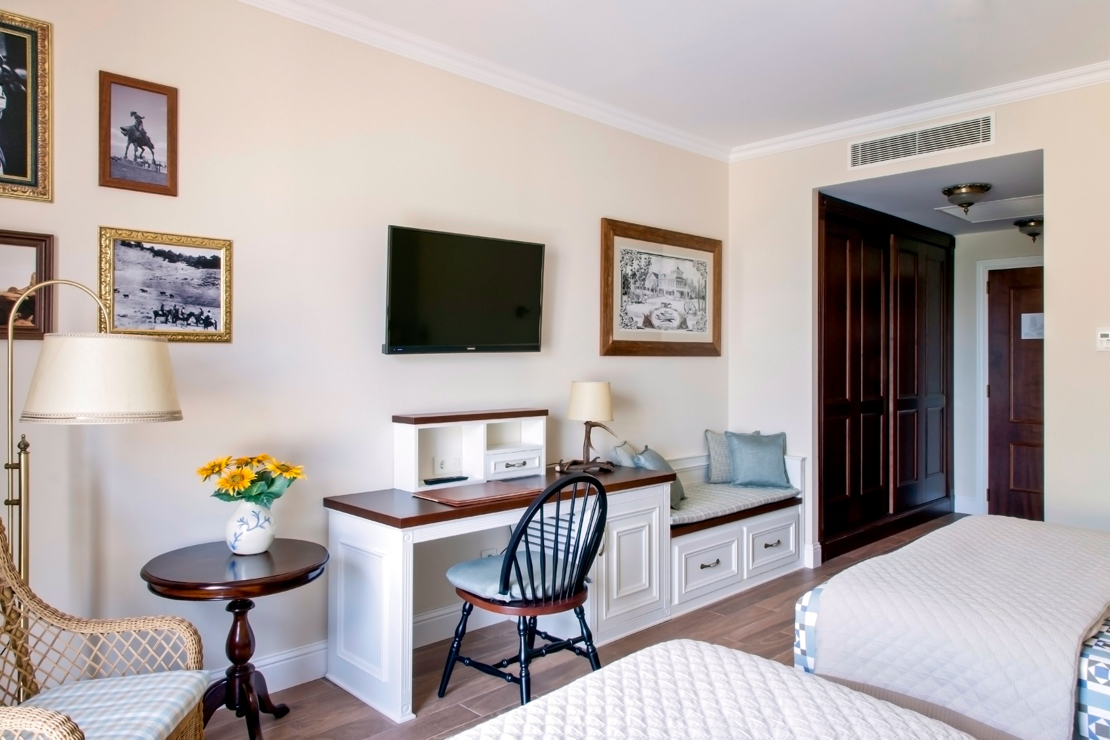 Hotel Gold River & PortAventura Theme Park