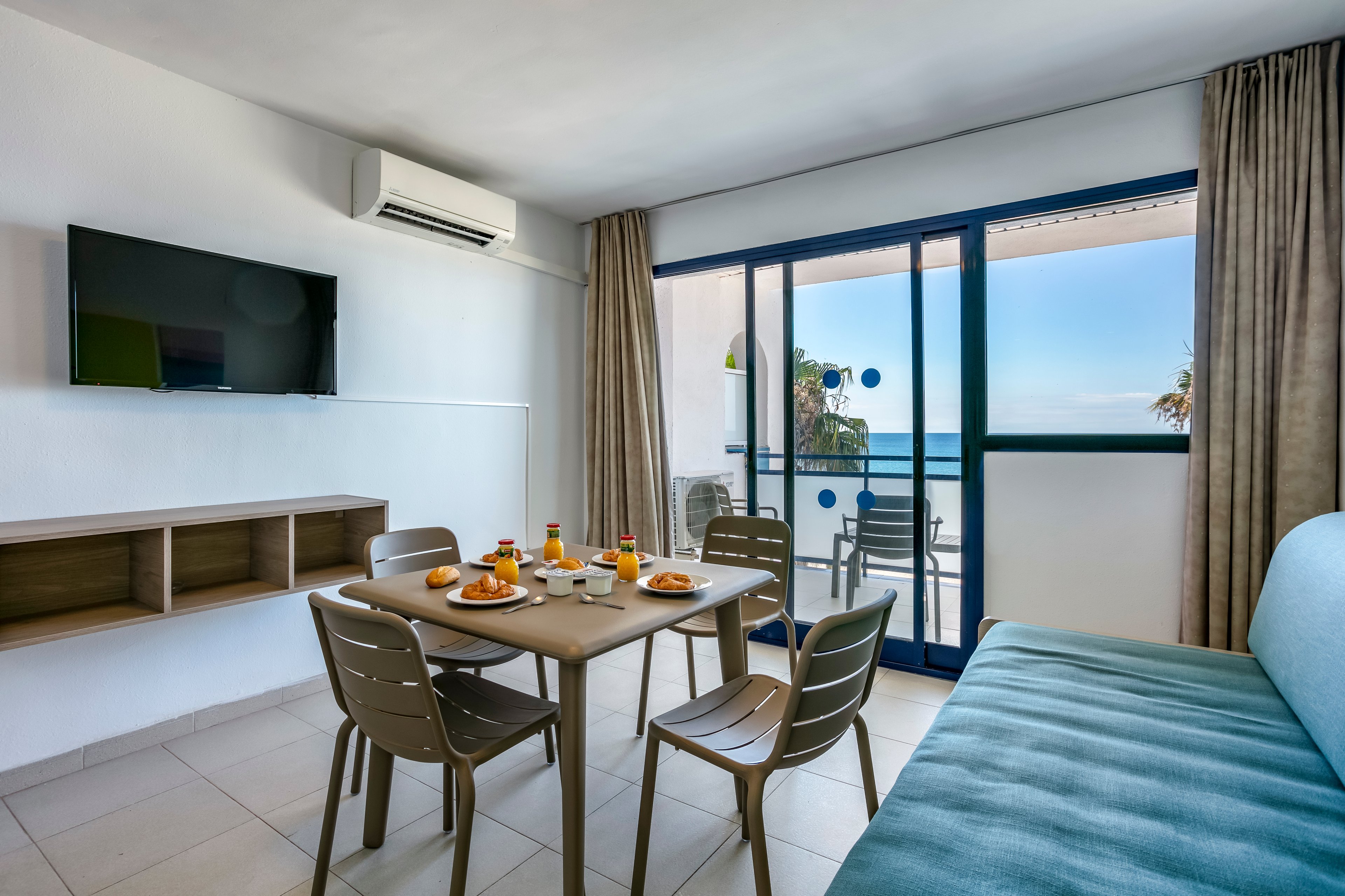 Pins Platja Apartments