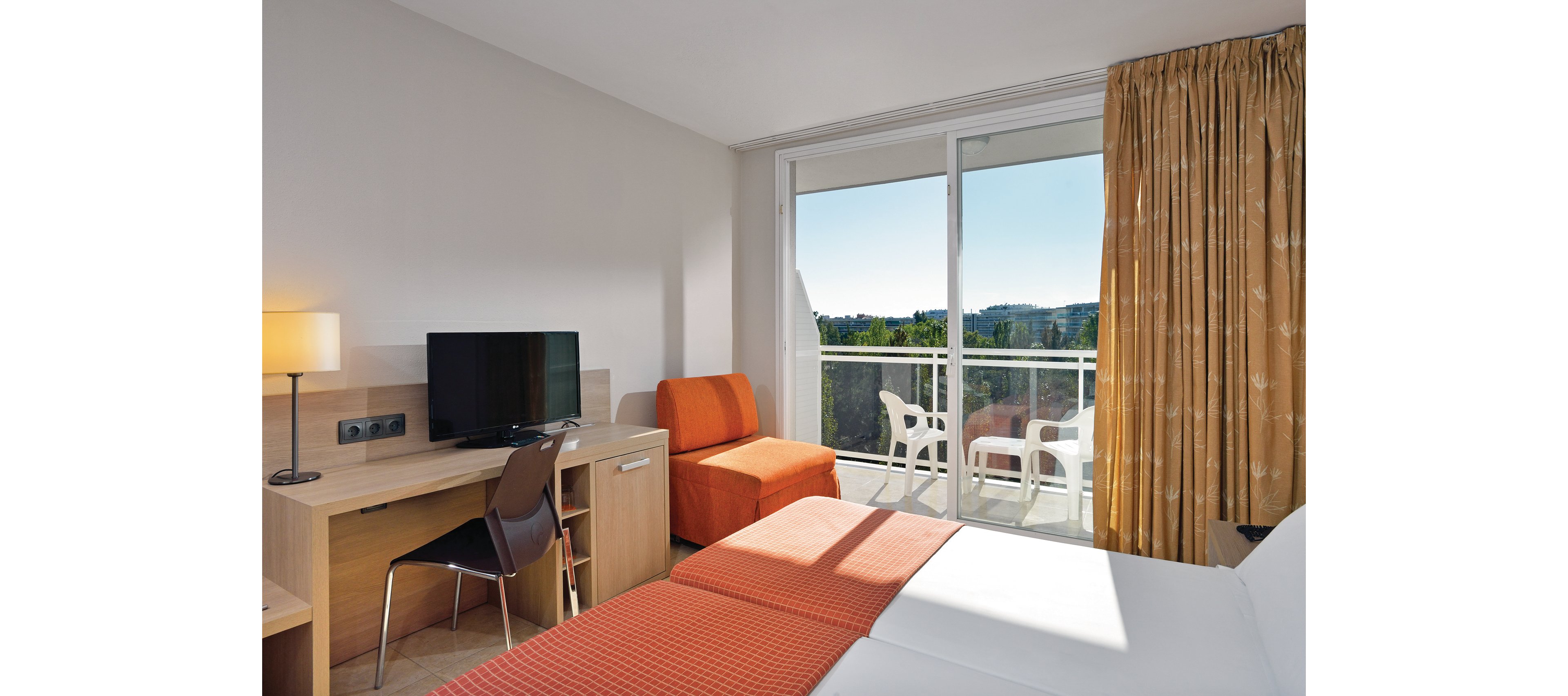 Sol Costa Daurada & PortAventura Theme Park