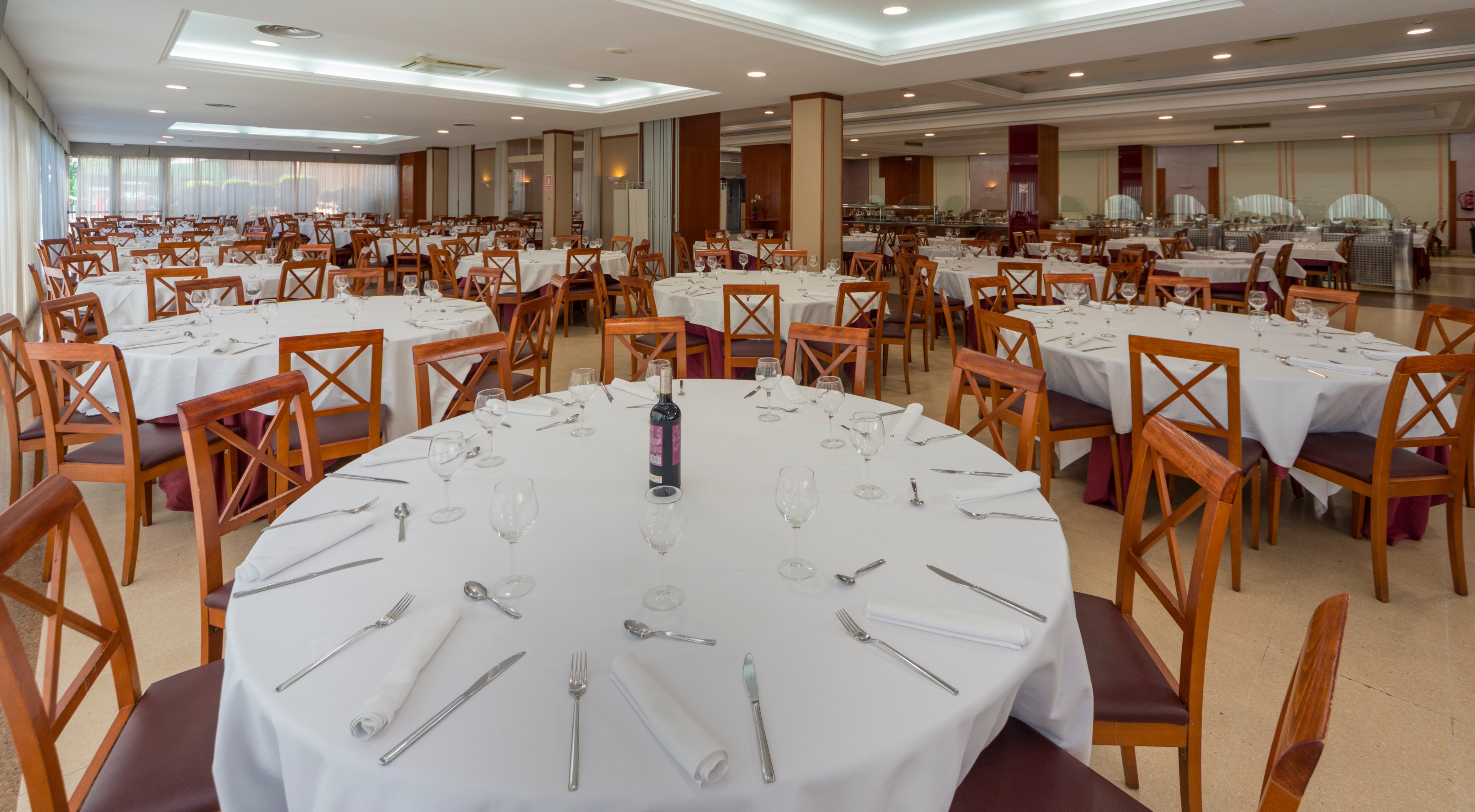 4R Regina Gran & PortAventura Theme Park