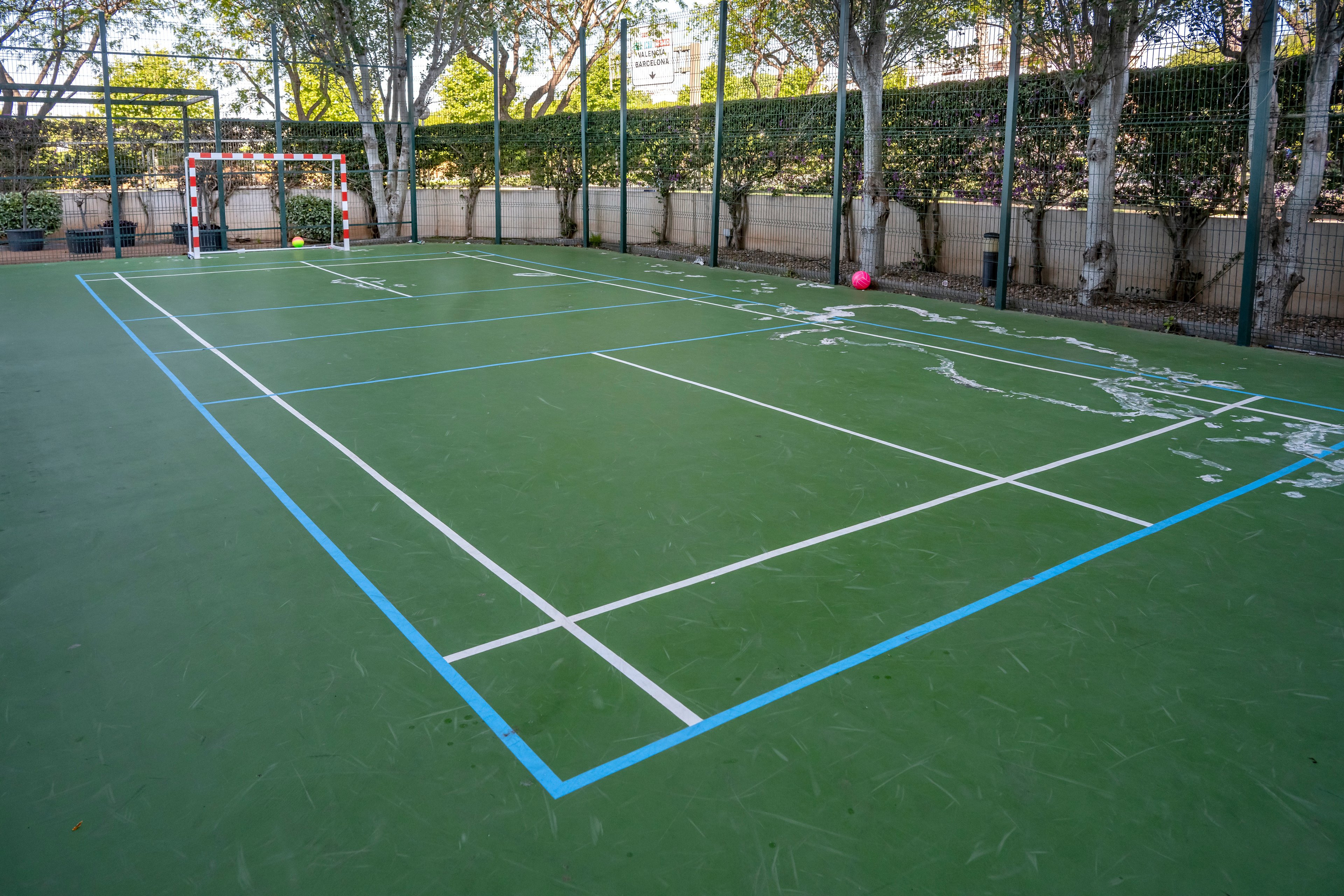 4R Regina Gran & PortAventura Theme Park