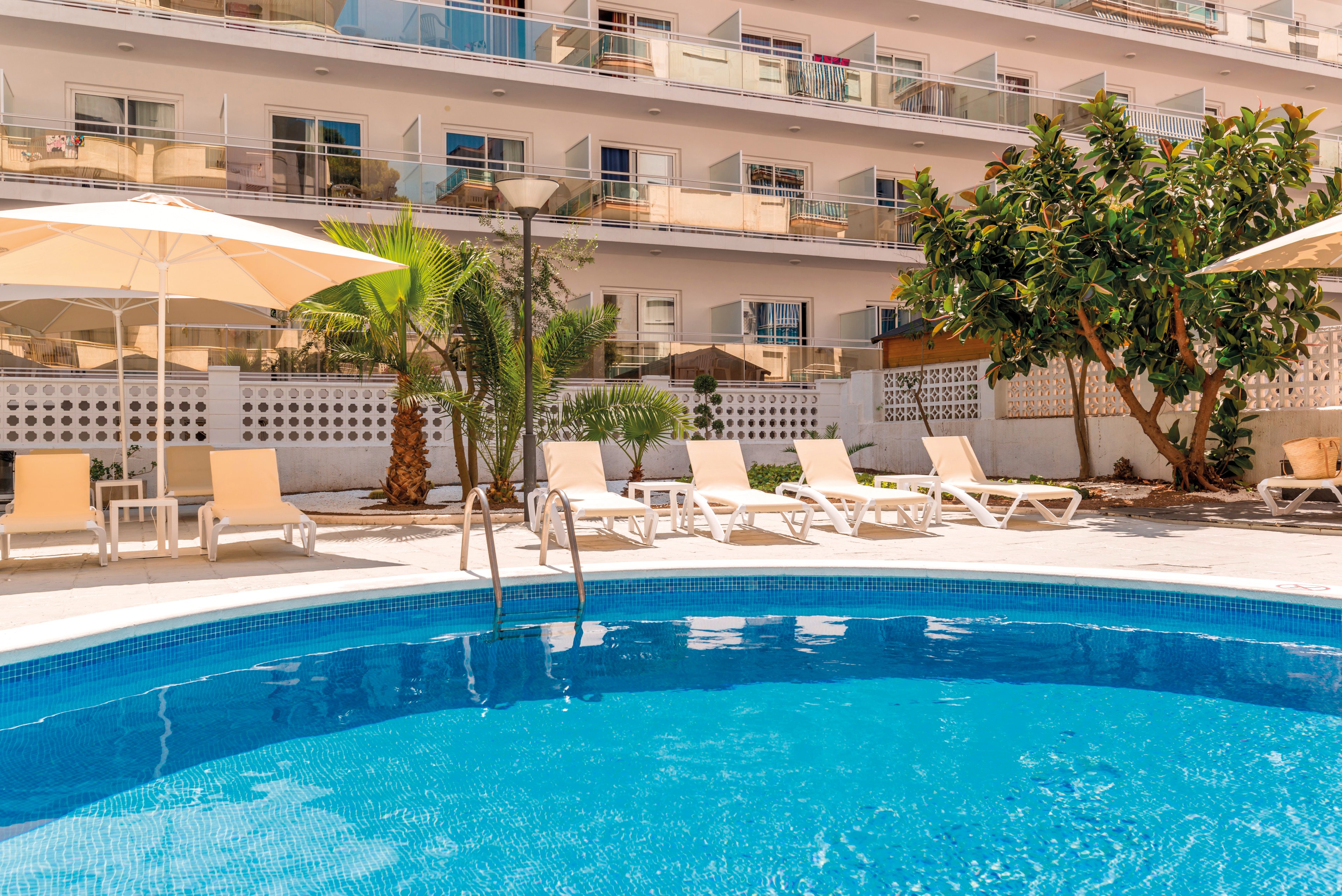 Rentalmar Salou Beach