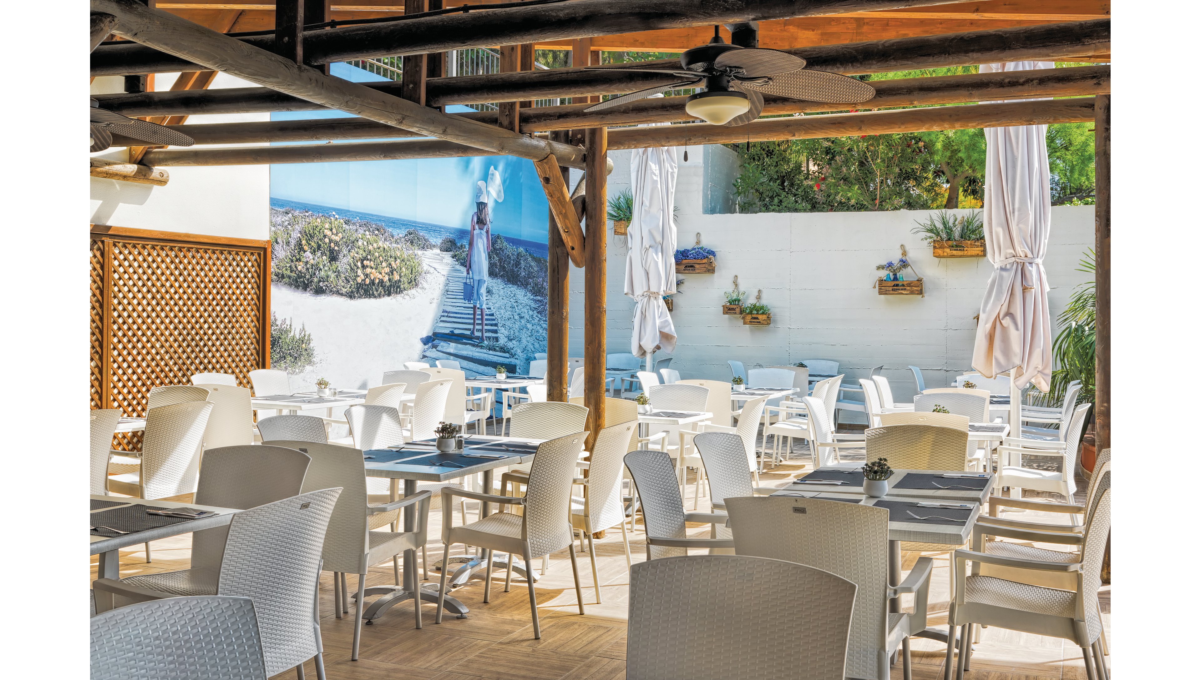 H10 Mediterranean Village & PortAventura Theme Park