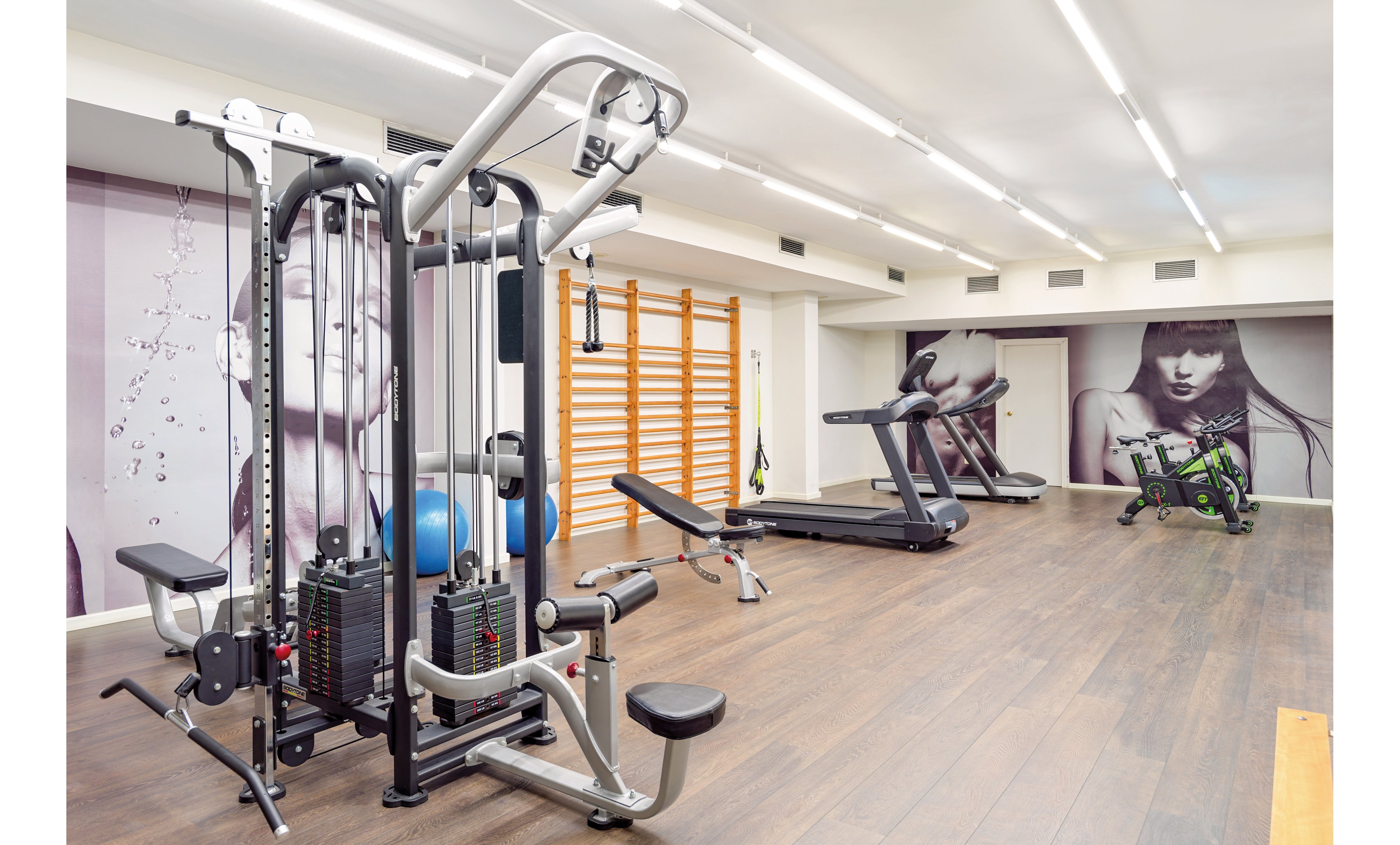 H10 Mediterranean Village & PortAventura Theme Park