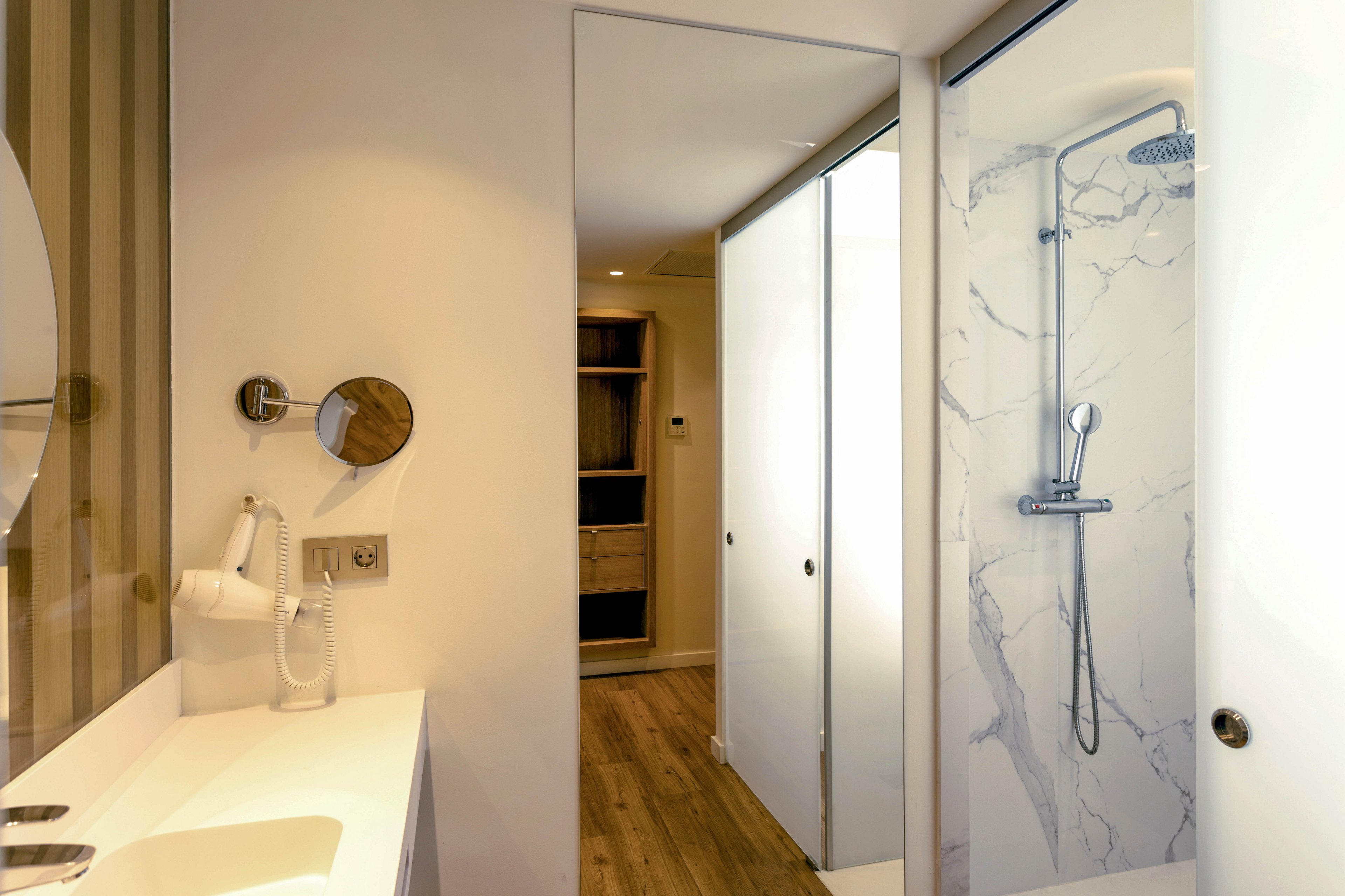 Instants Boutique Hotel