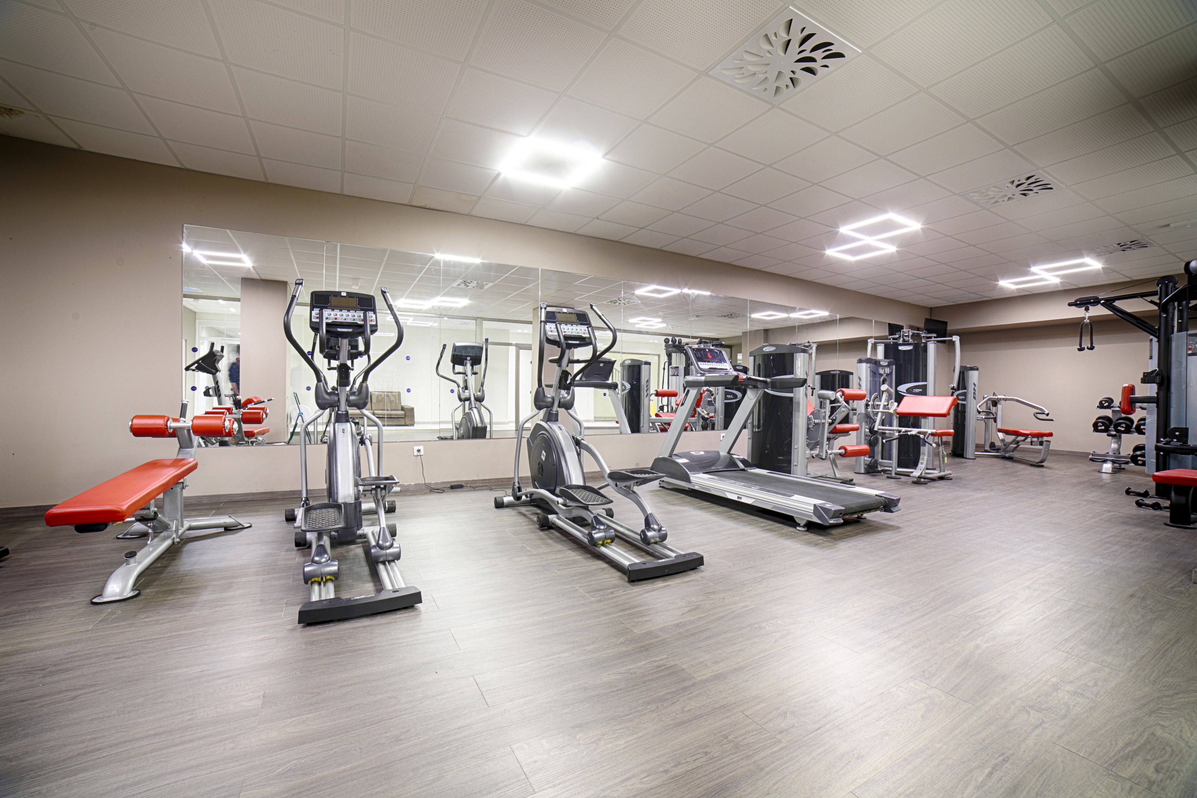 Ohtels Villa Dorada & PortAventura Theme Park