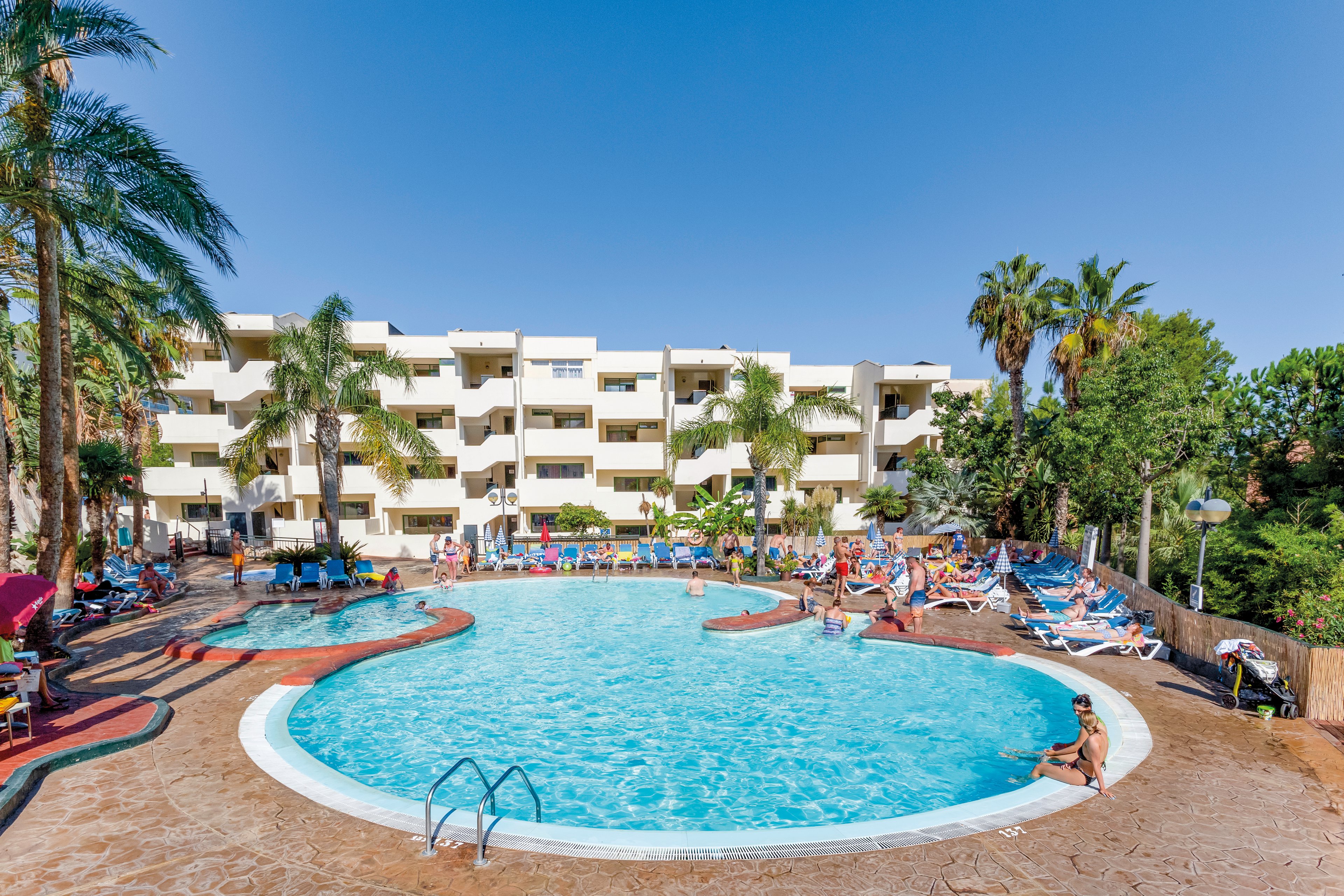 Festival Village Apartments & PortAventura Theme Park