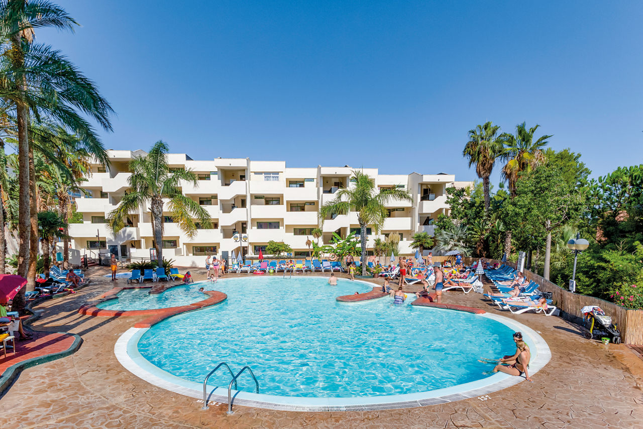 Festival Village Apartments & PortAventura Theme Park