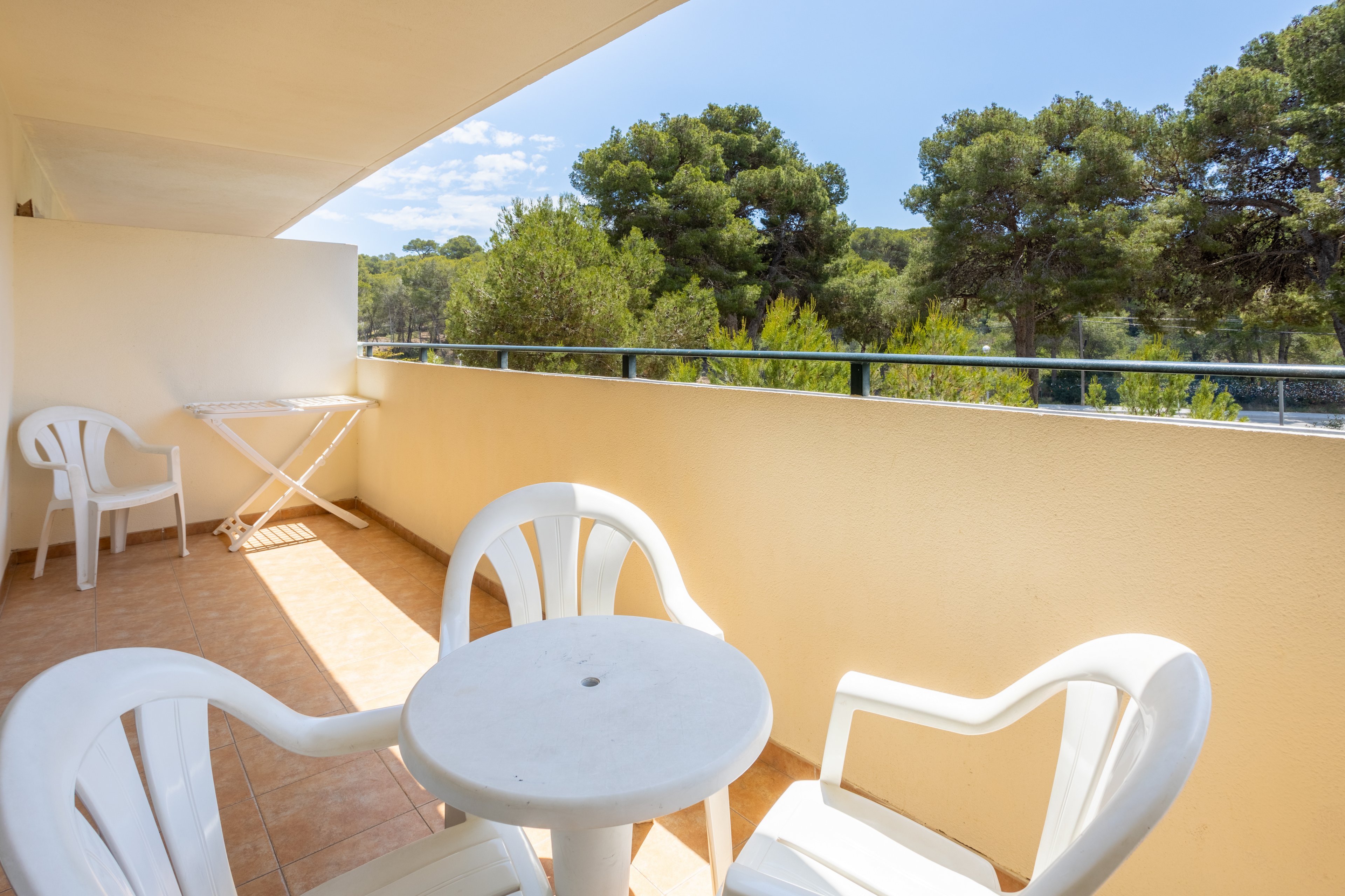 Festival Village Apartments & PortAventura Theme Park