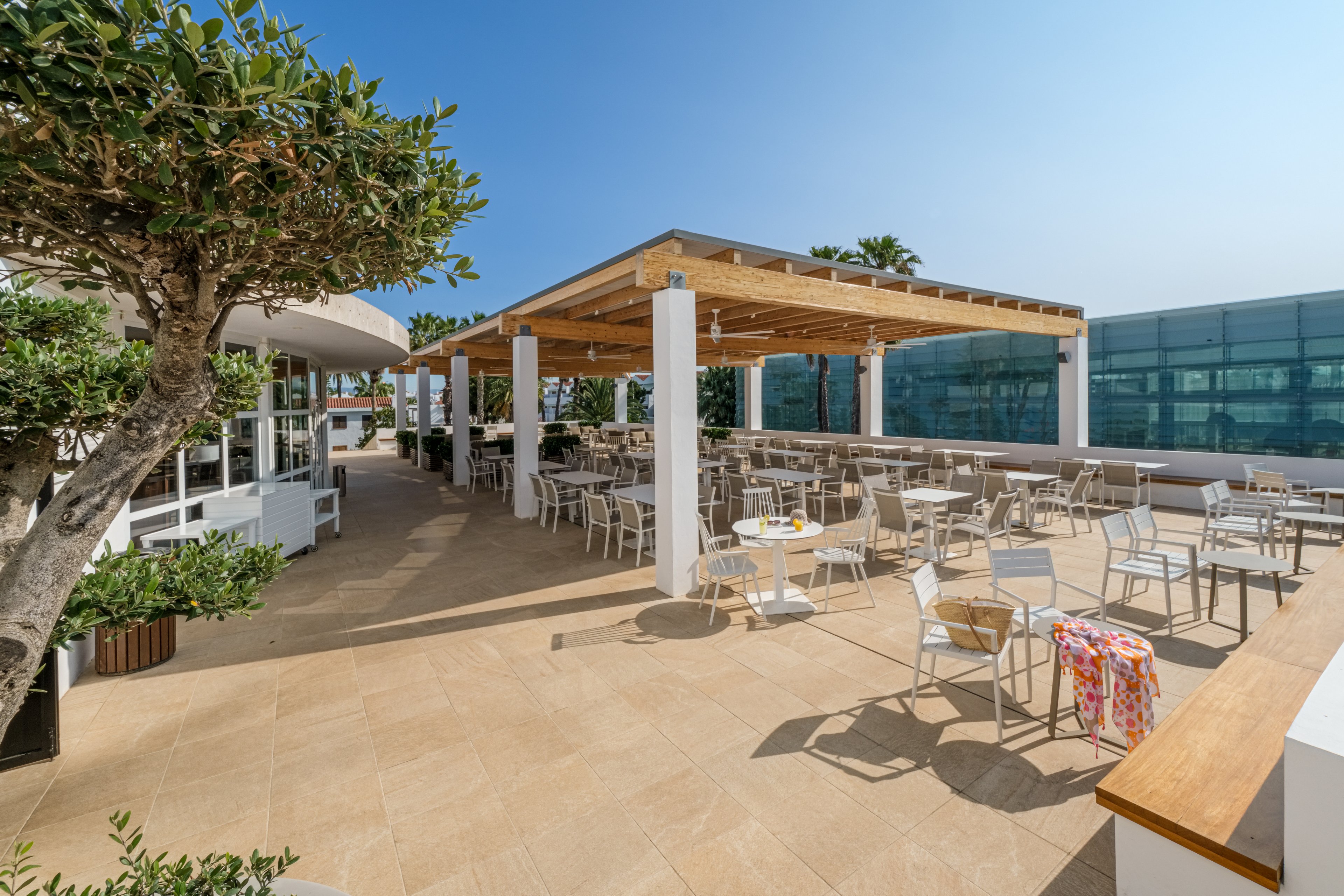 Oassium Hotel by Estival