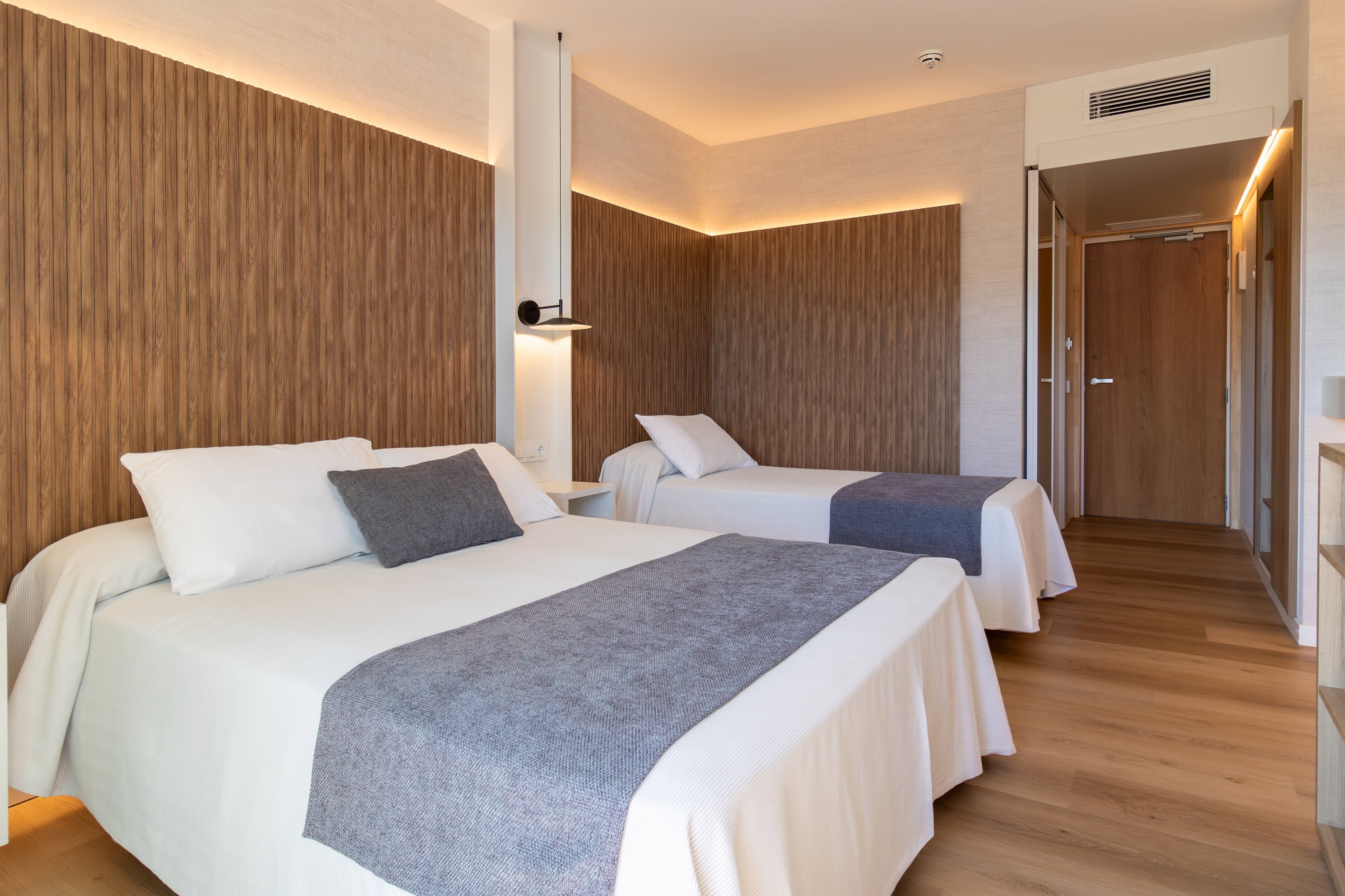 Golden Port Salou & Spa & PortAventura Theme Park