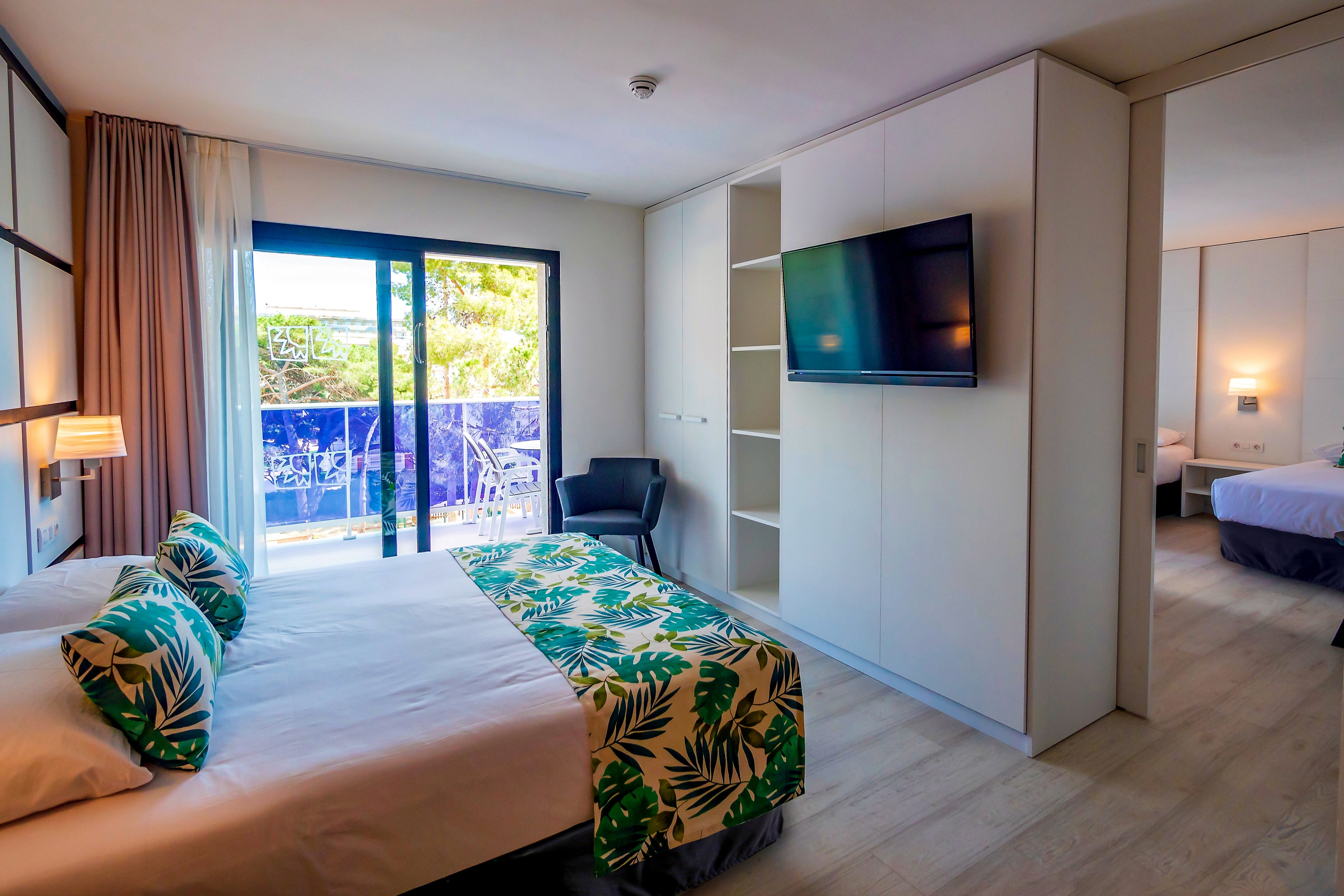 Golden Port Salou & Spa & PortAventura Theme Park