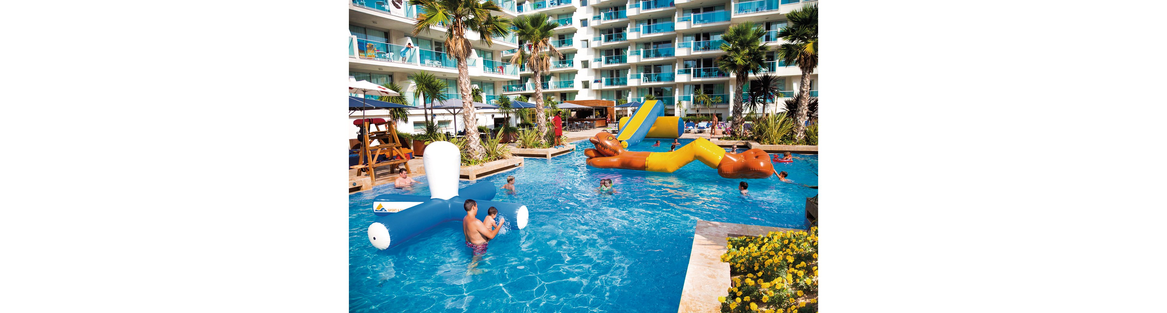 Blaumar Hotel & 4 Rounds of Golf Included