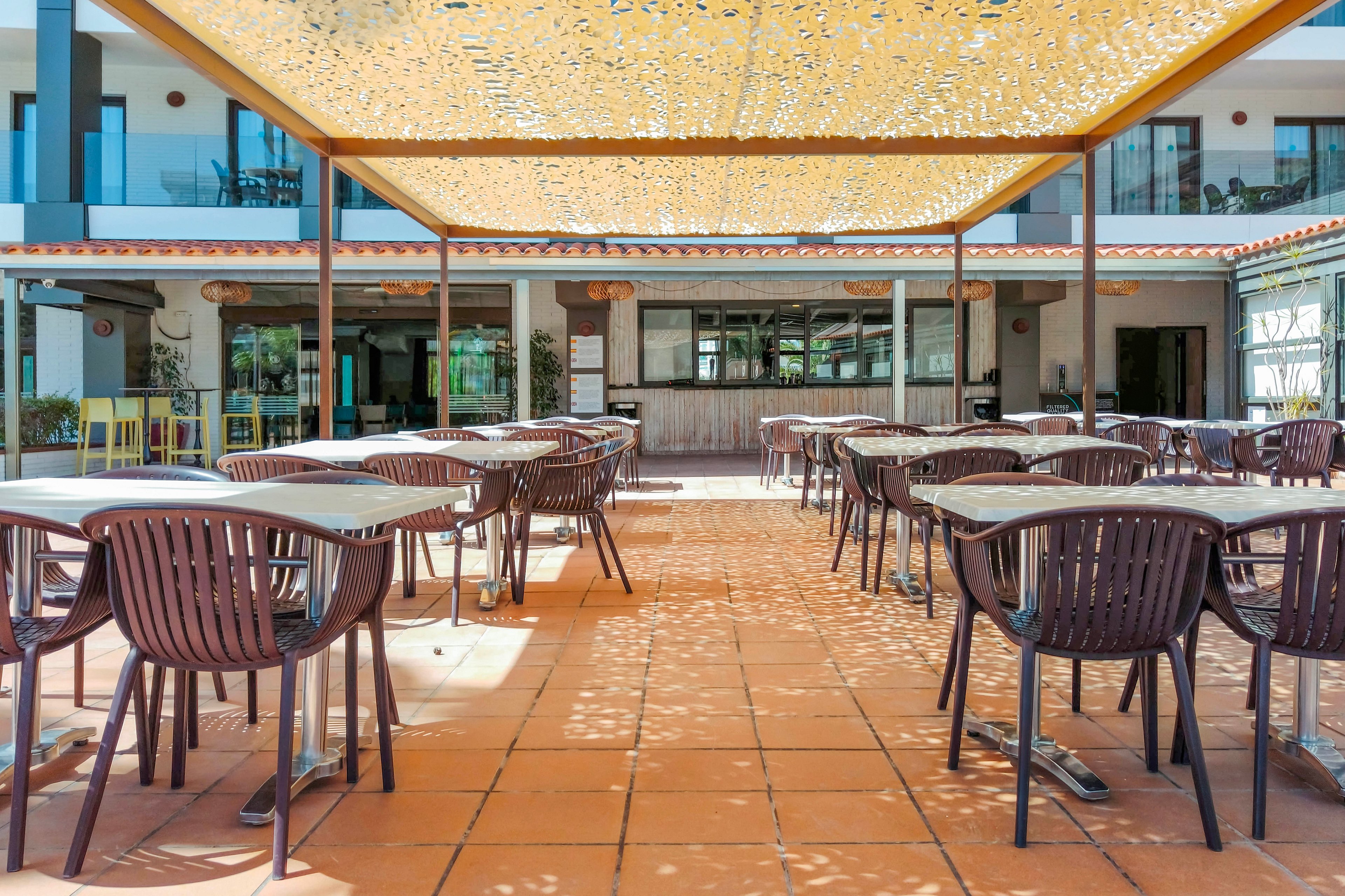 Golden Avenida Family Suites