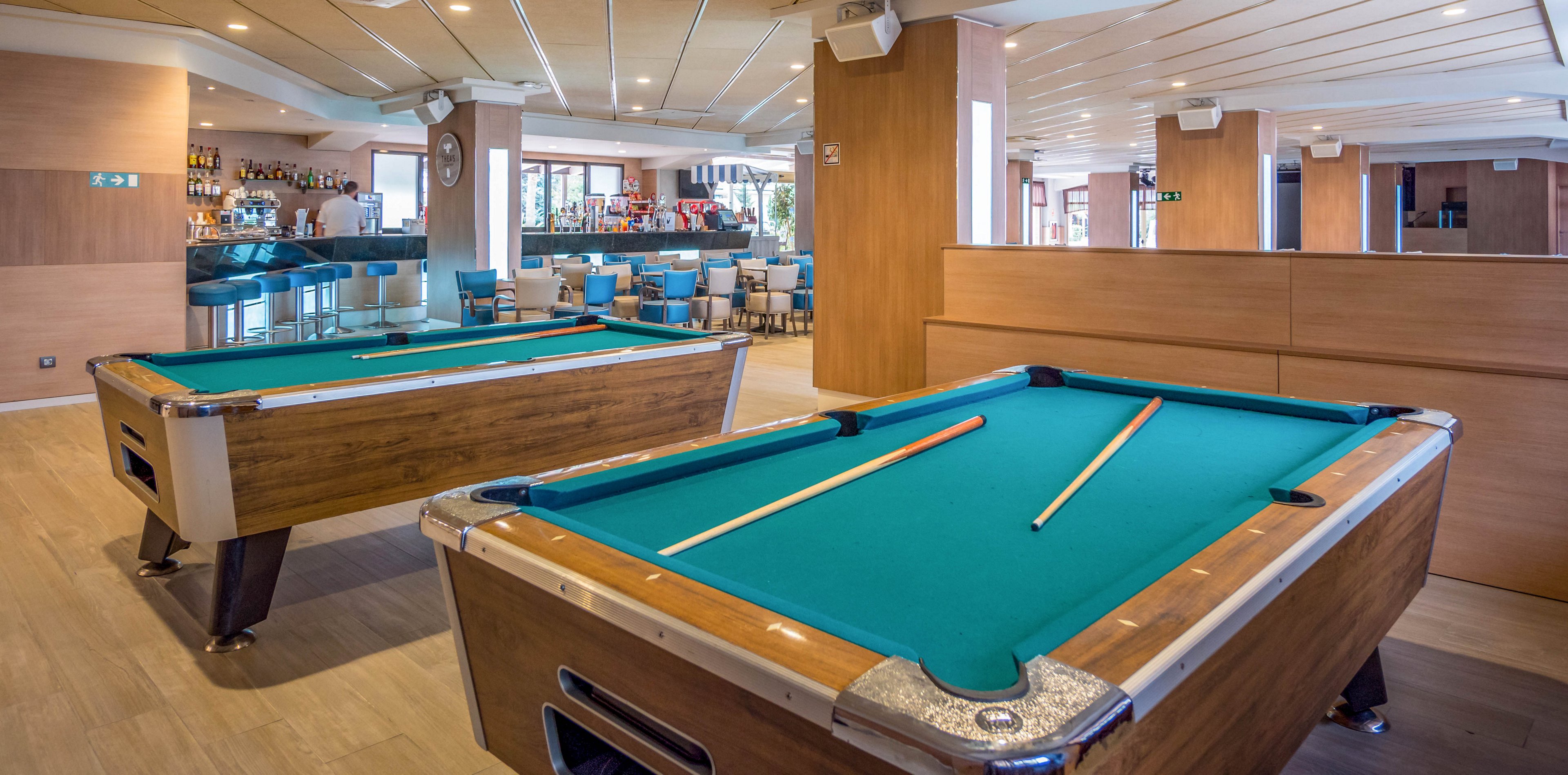 Golden Avenida Family Suites