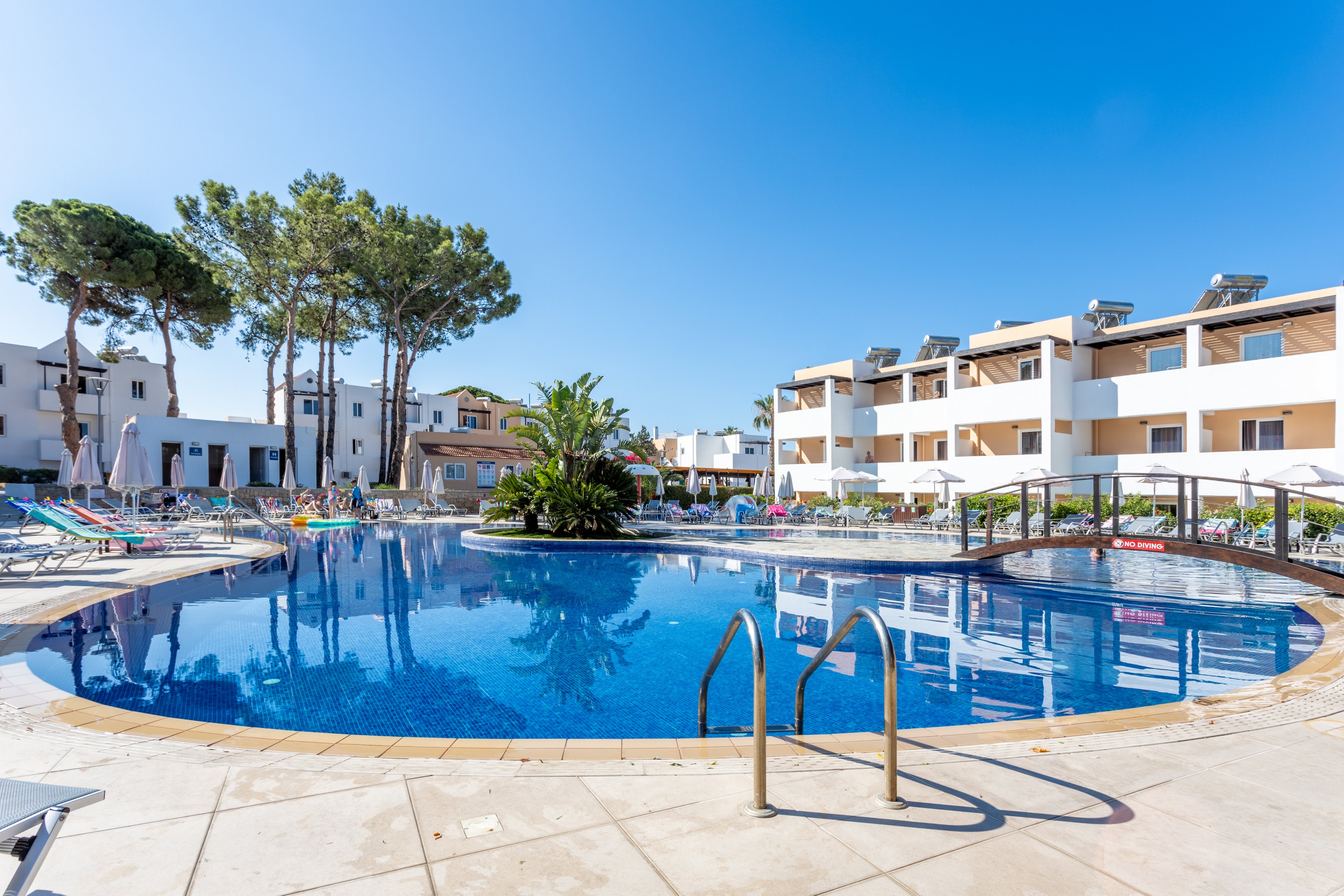 Matina Aparthotel Pefkos