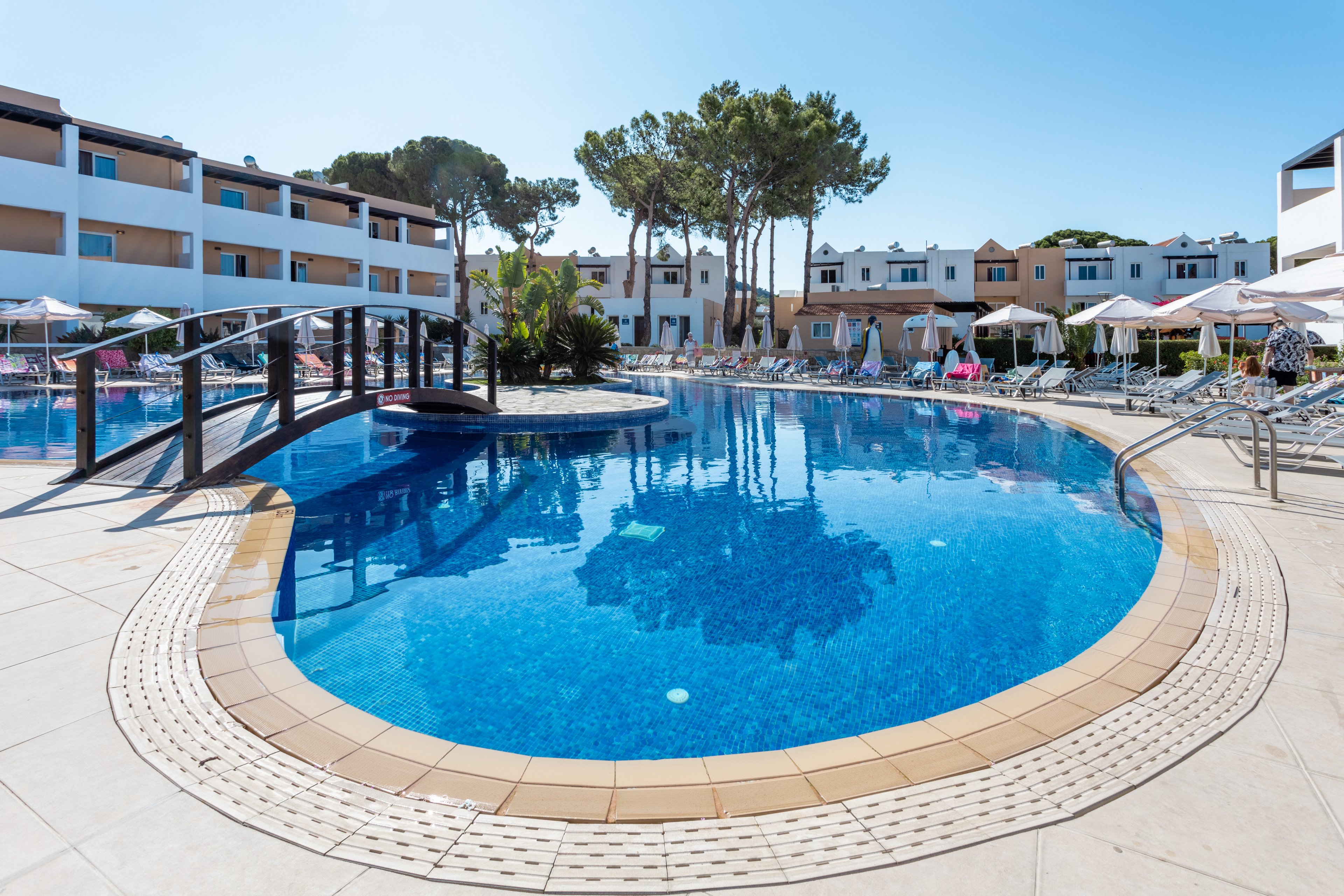 Matina Aparthotel Pefkos