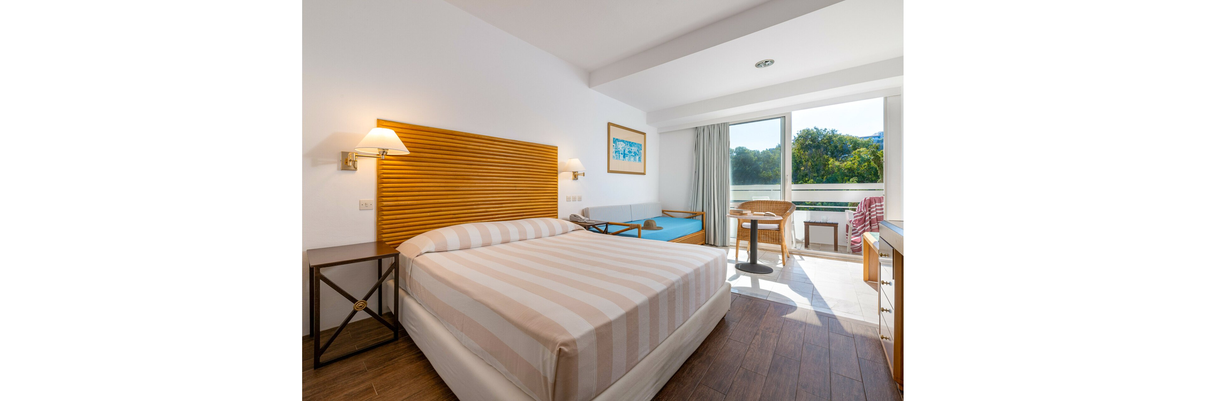 Dionysos Hotel - Ixia