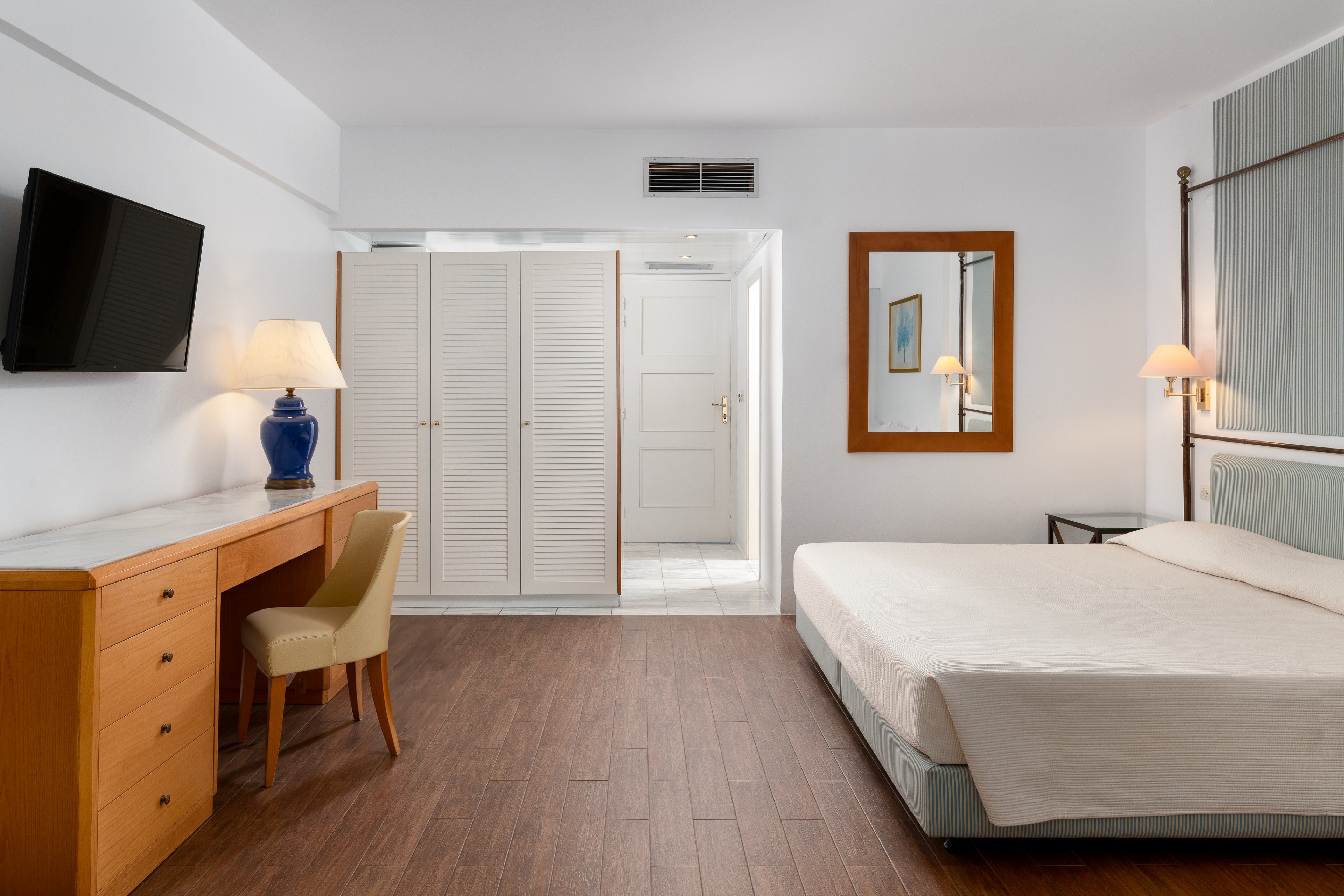 Dionysos Hotel - Ixia