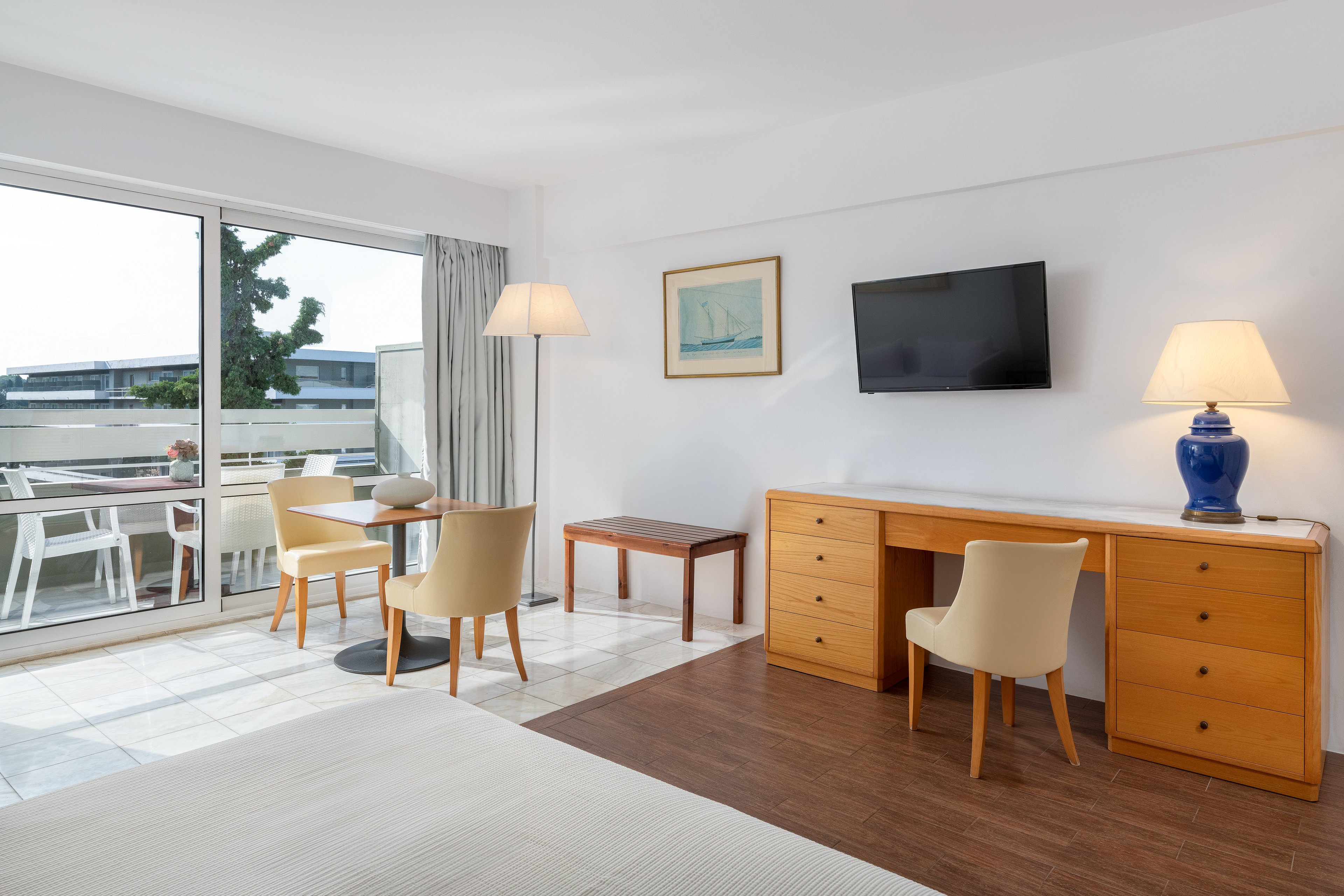 Dionysos Hotel - Ixia