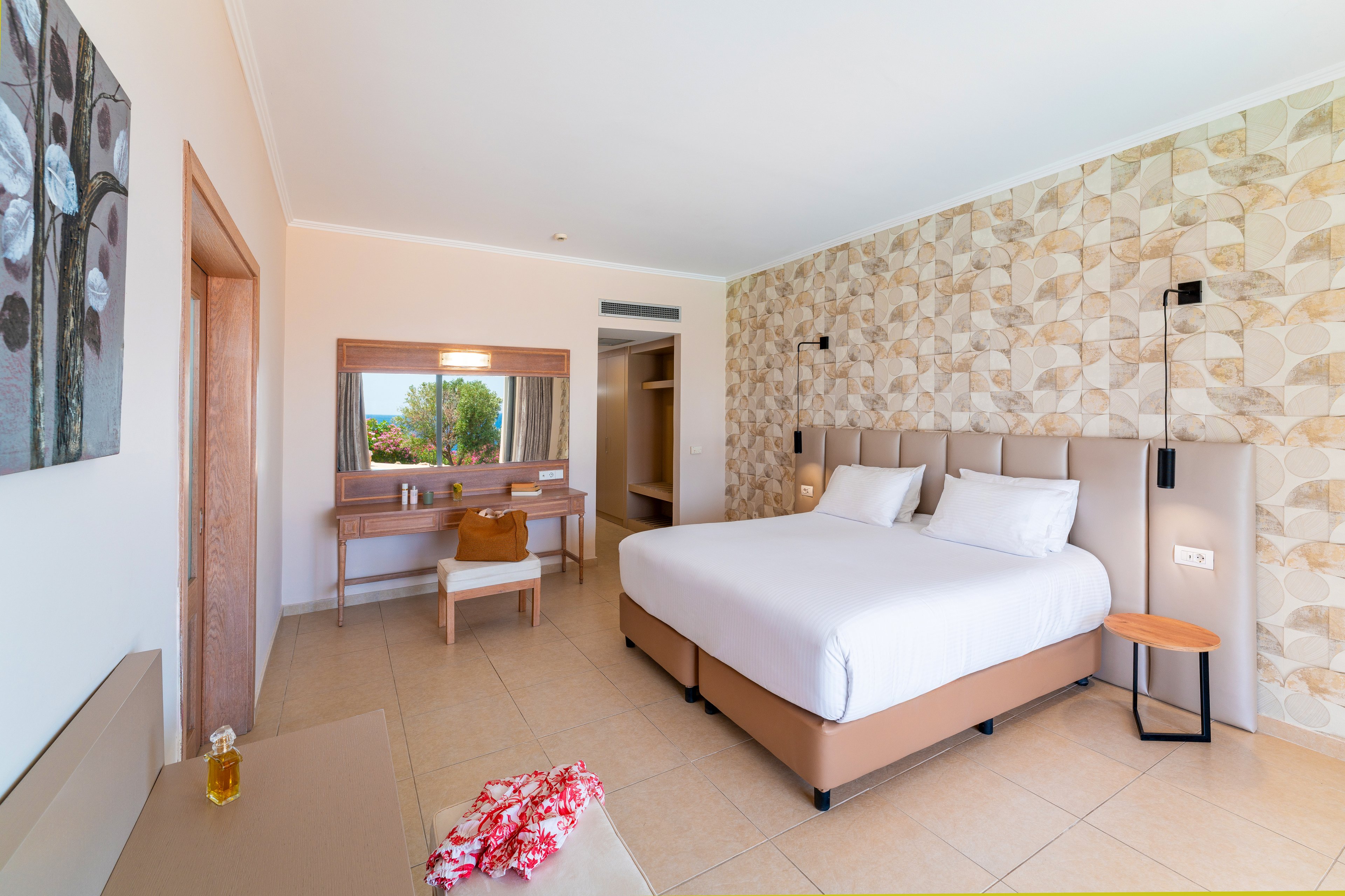 Kresten Royal Euphoria Resort