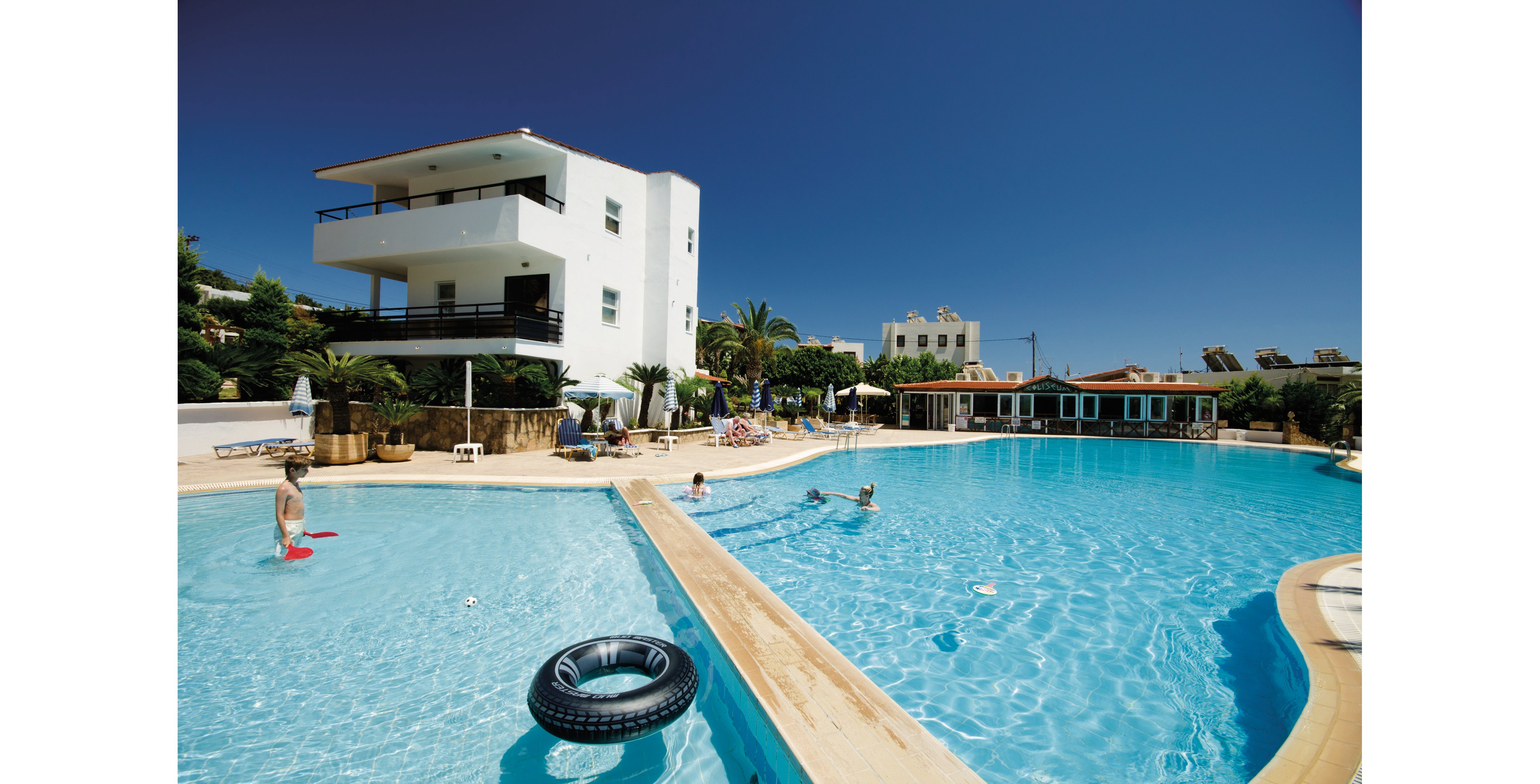 Coliseum Studios and Apartments