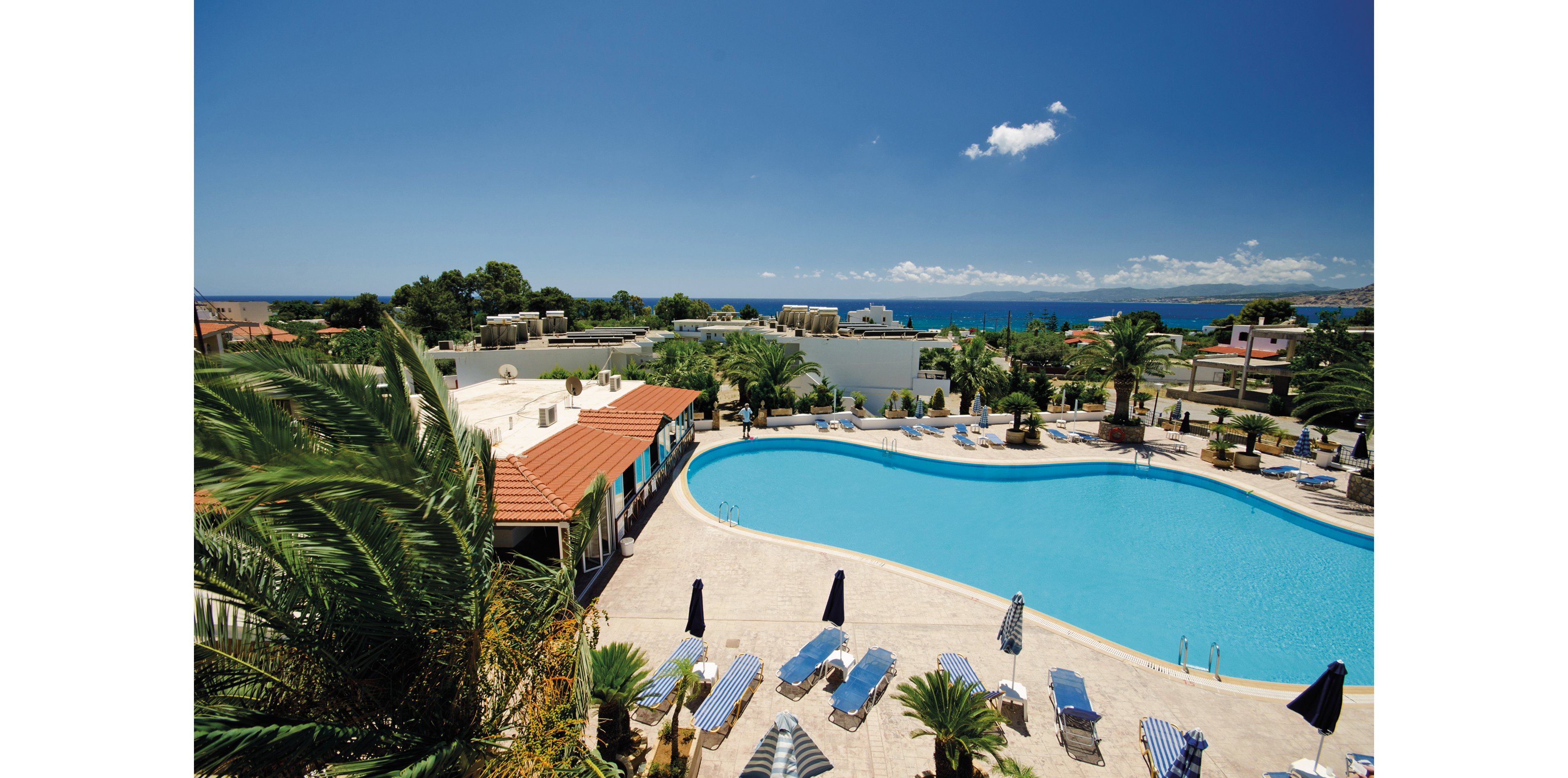 Coliseum Studios and Apartments