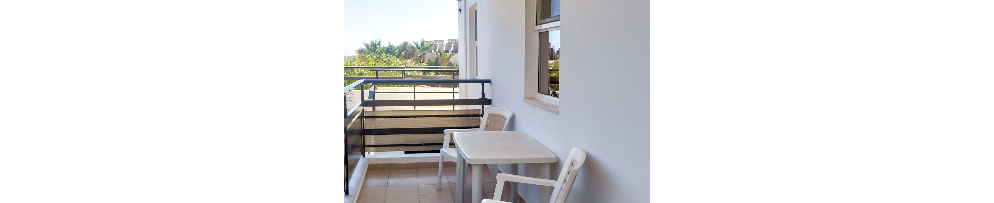 Coliseum Studios and Apartments