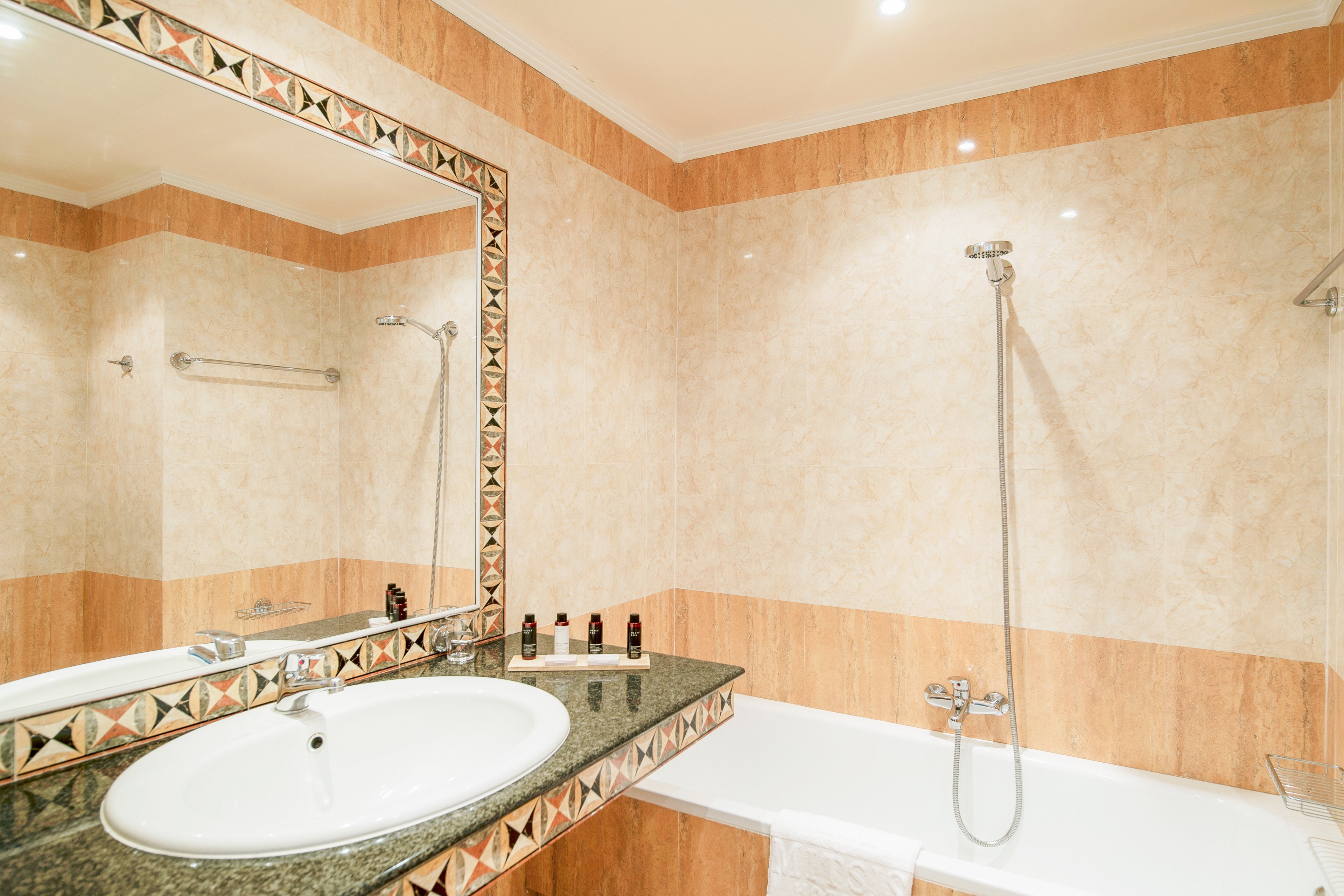 Canvas by Mitsis Petit Palais