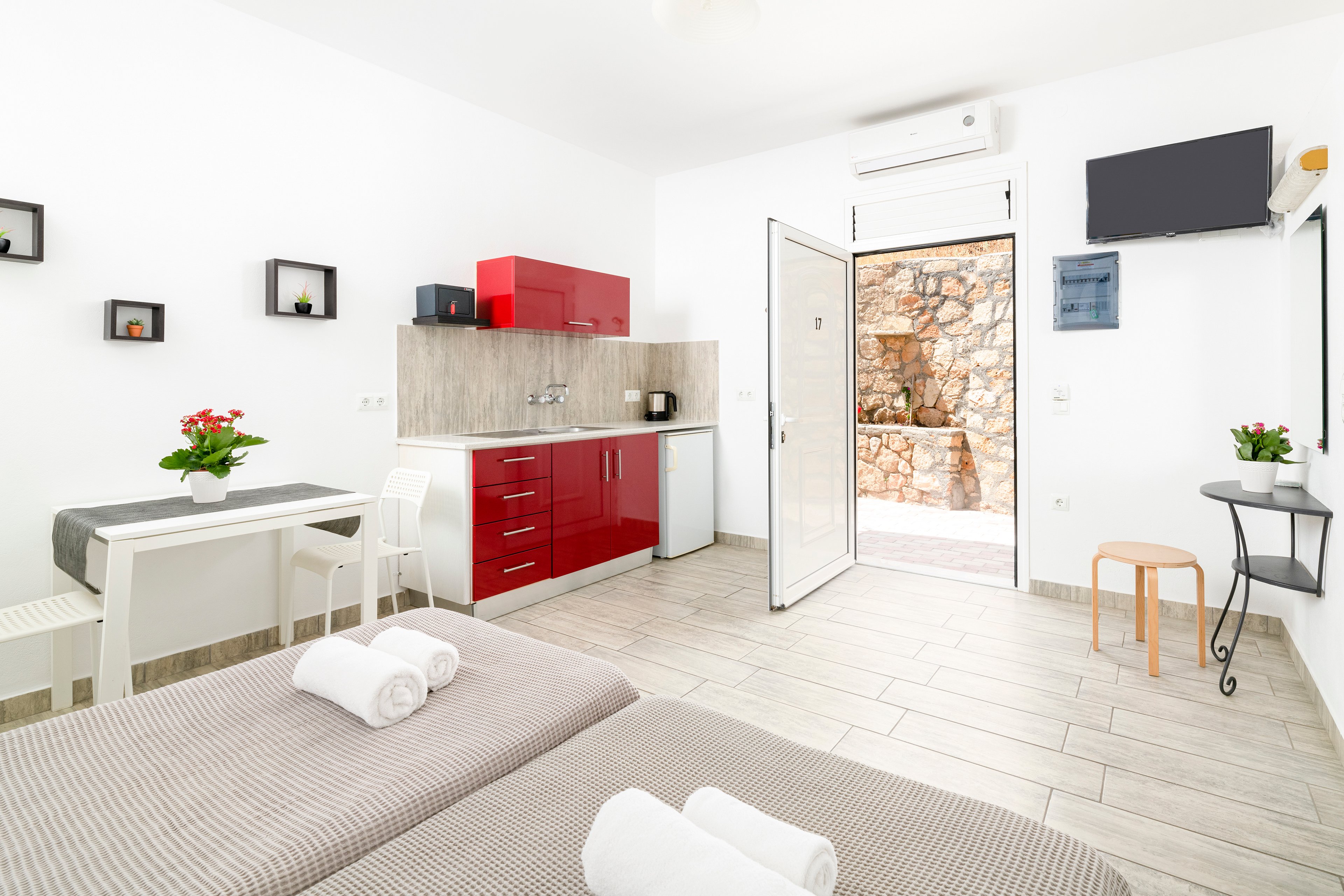 Pefkos View Apartments