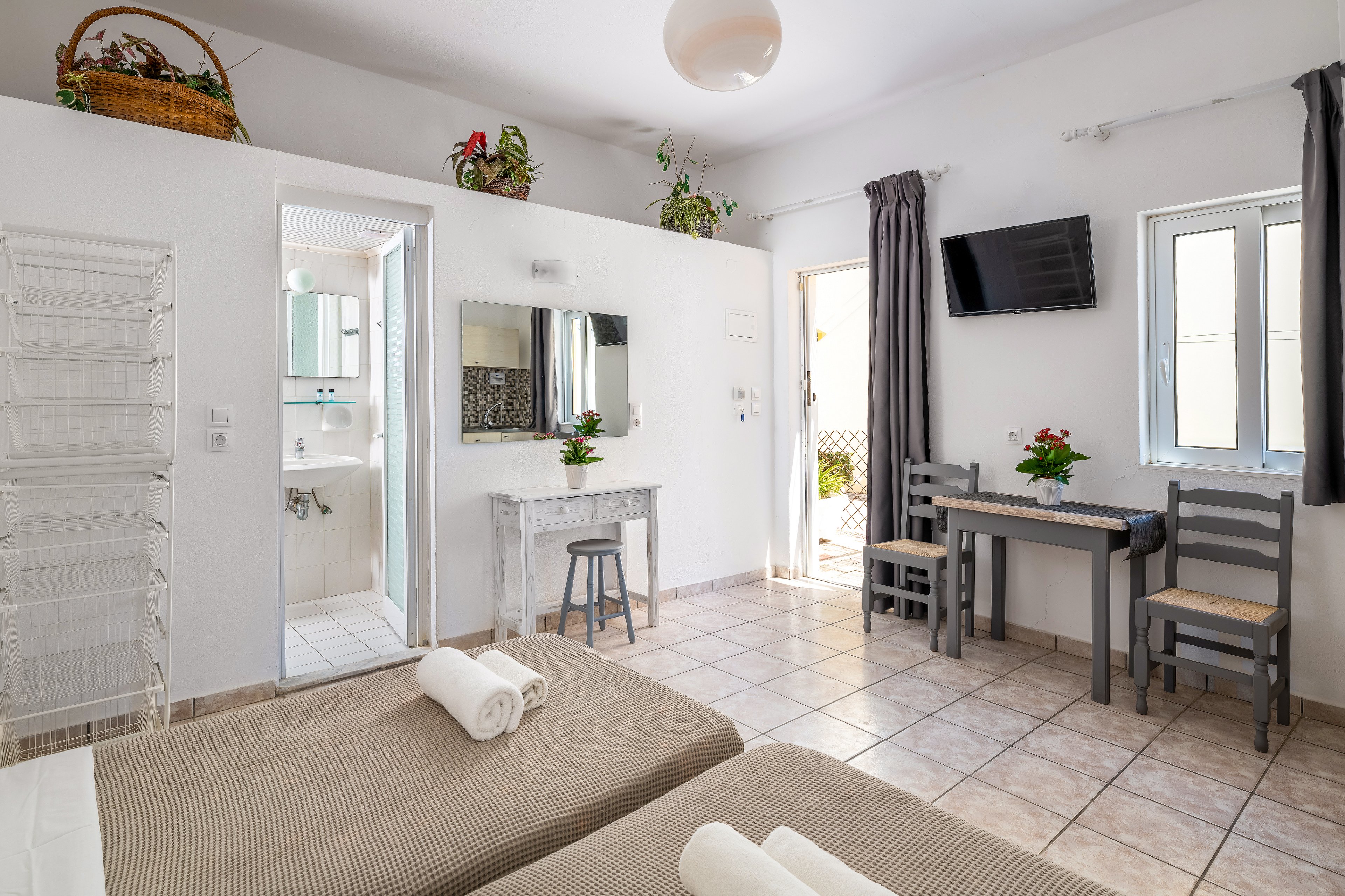 Pefkos View Apartments